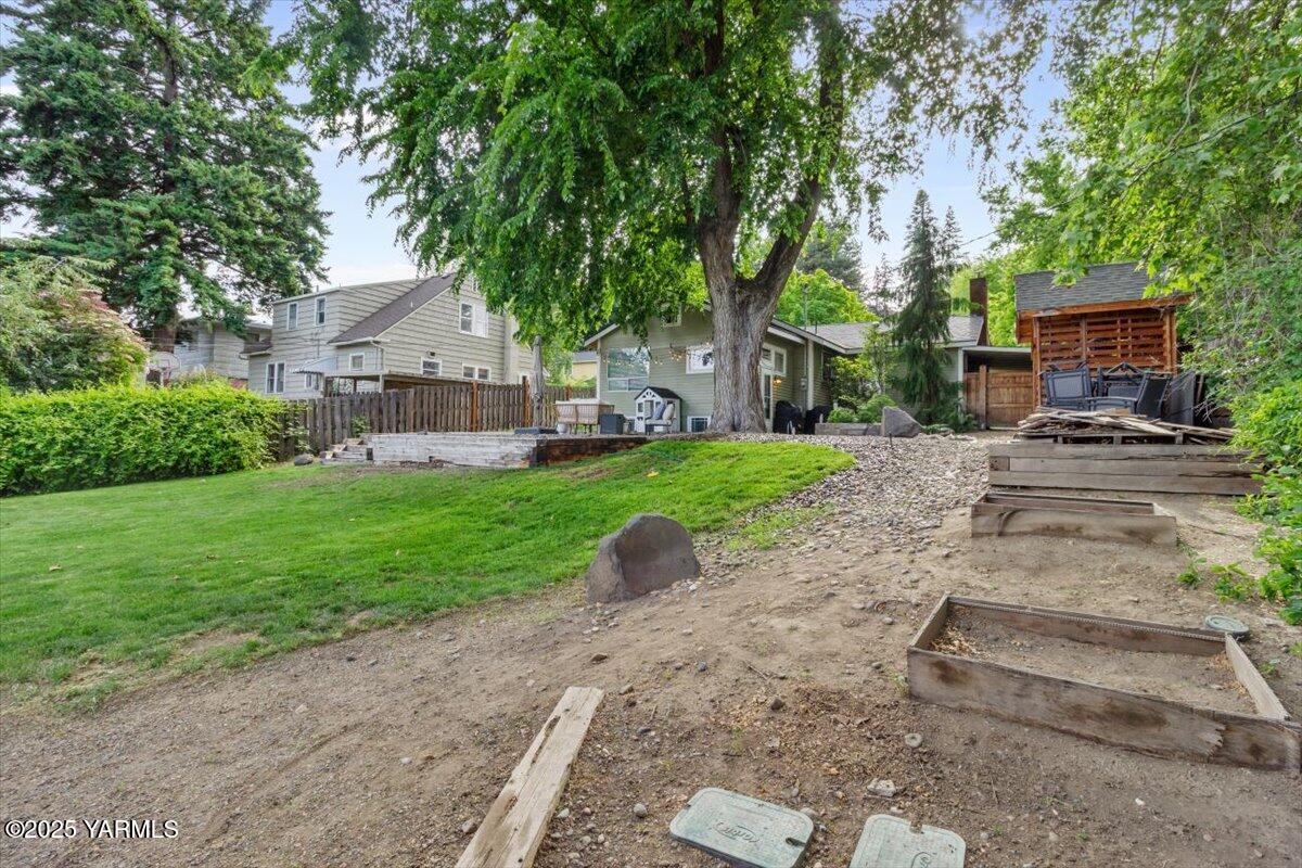 809 S 19th Ave