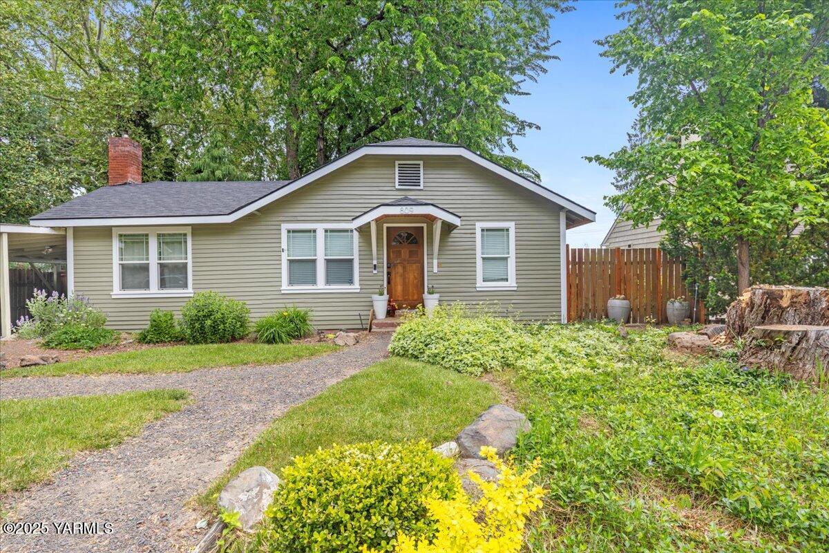 809 S 19th Ave