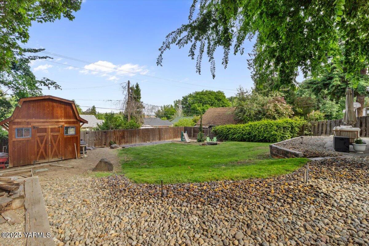 809 S 19th Ave