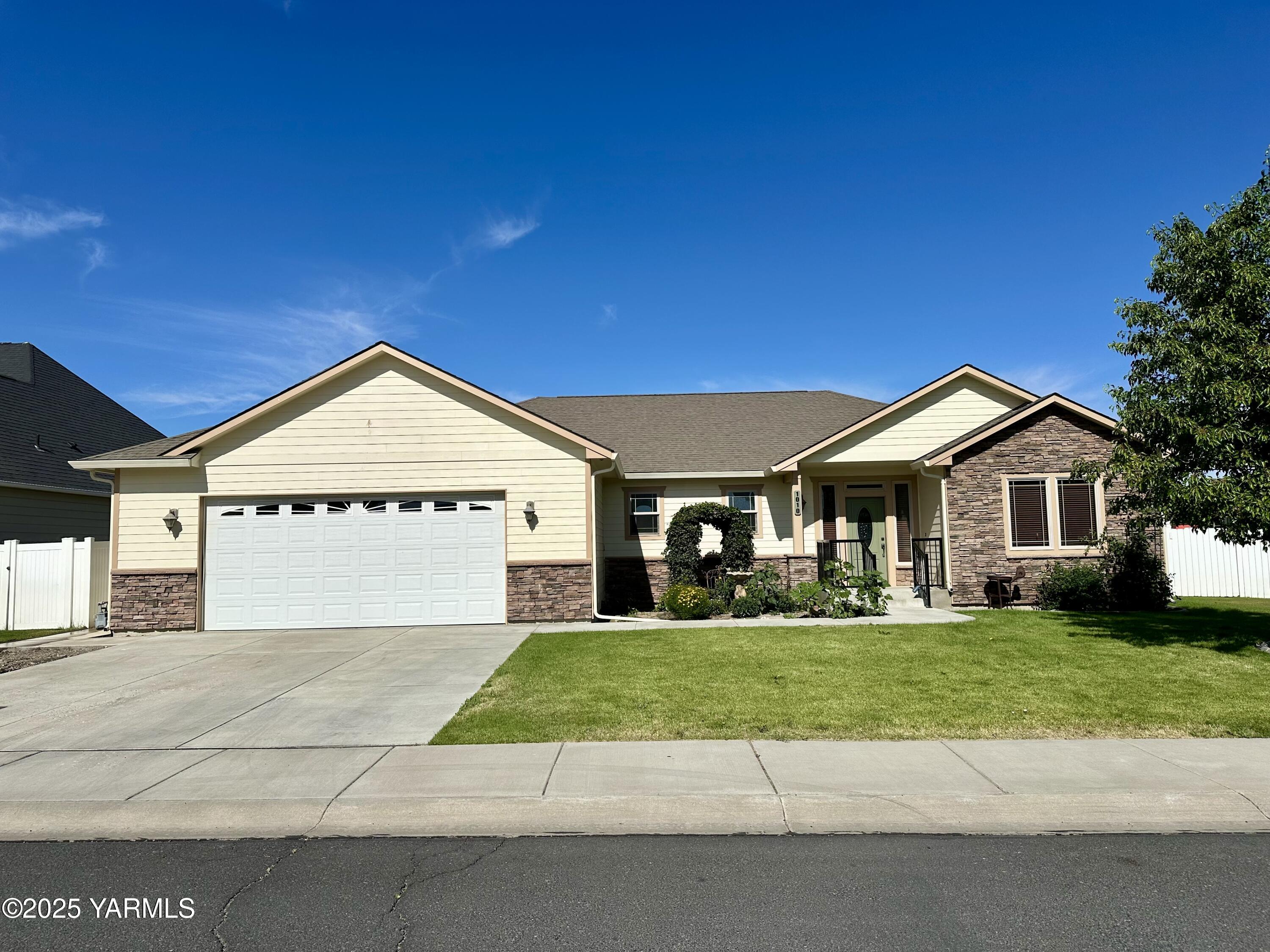 1010 S 89th Ave