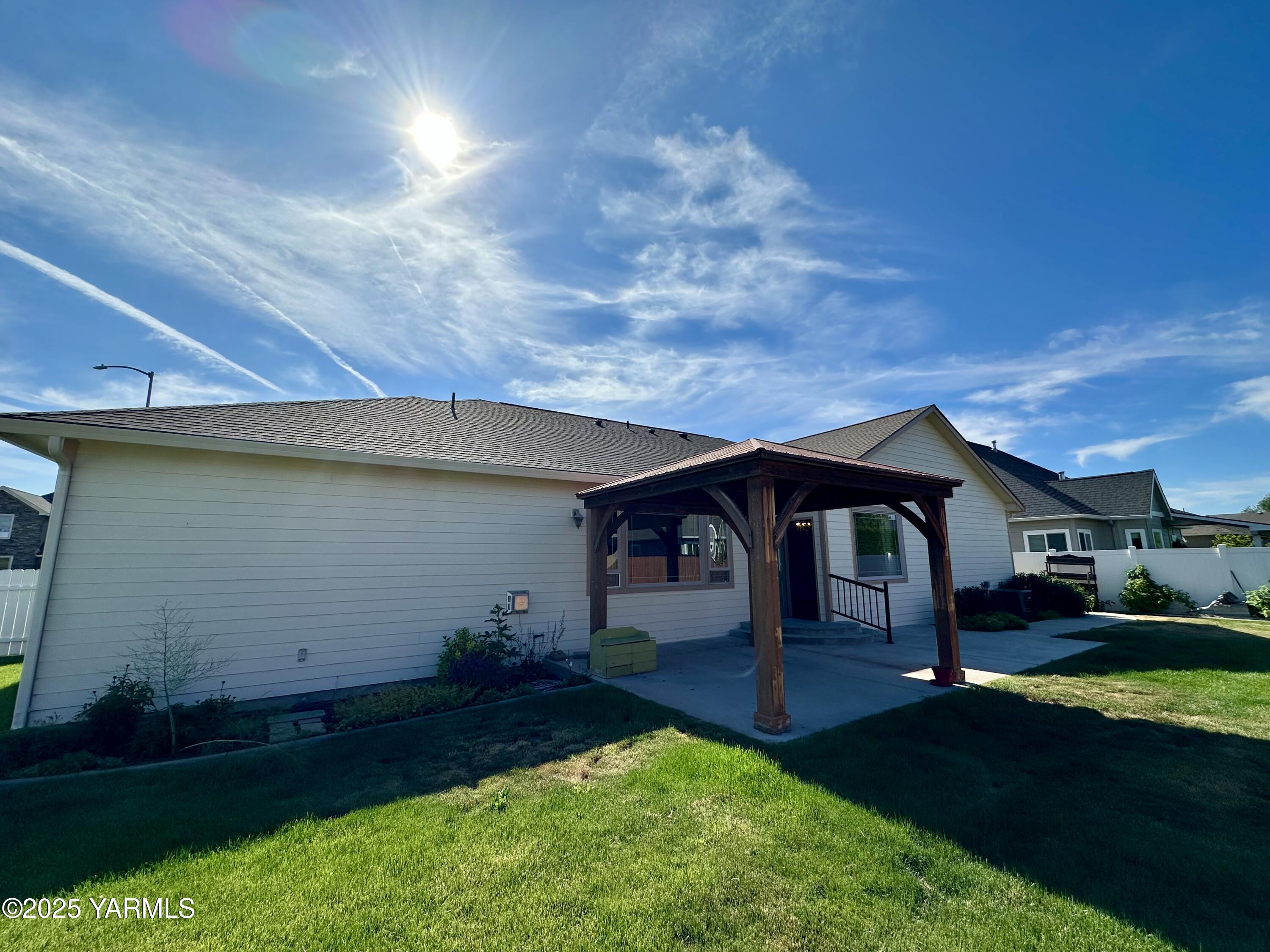 1010 S 89th Ave