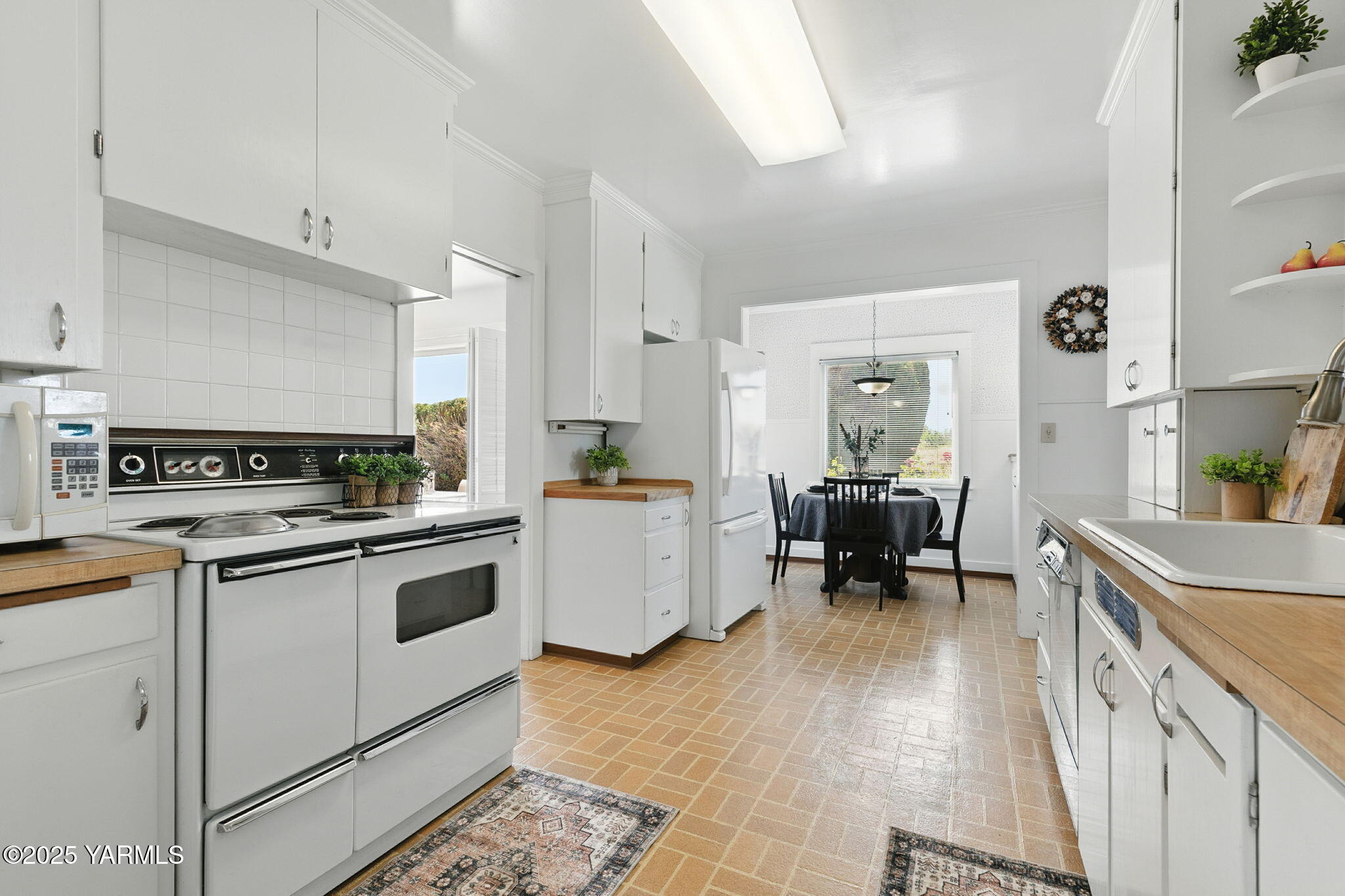 1510/1514 N Tieton Rd