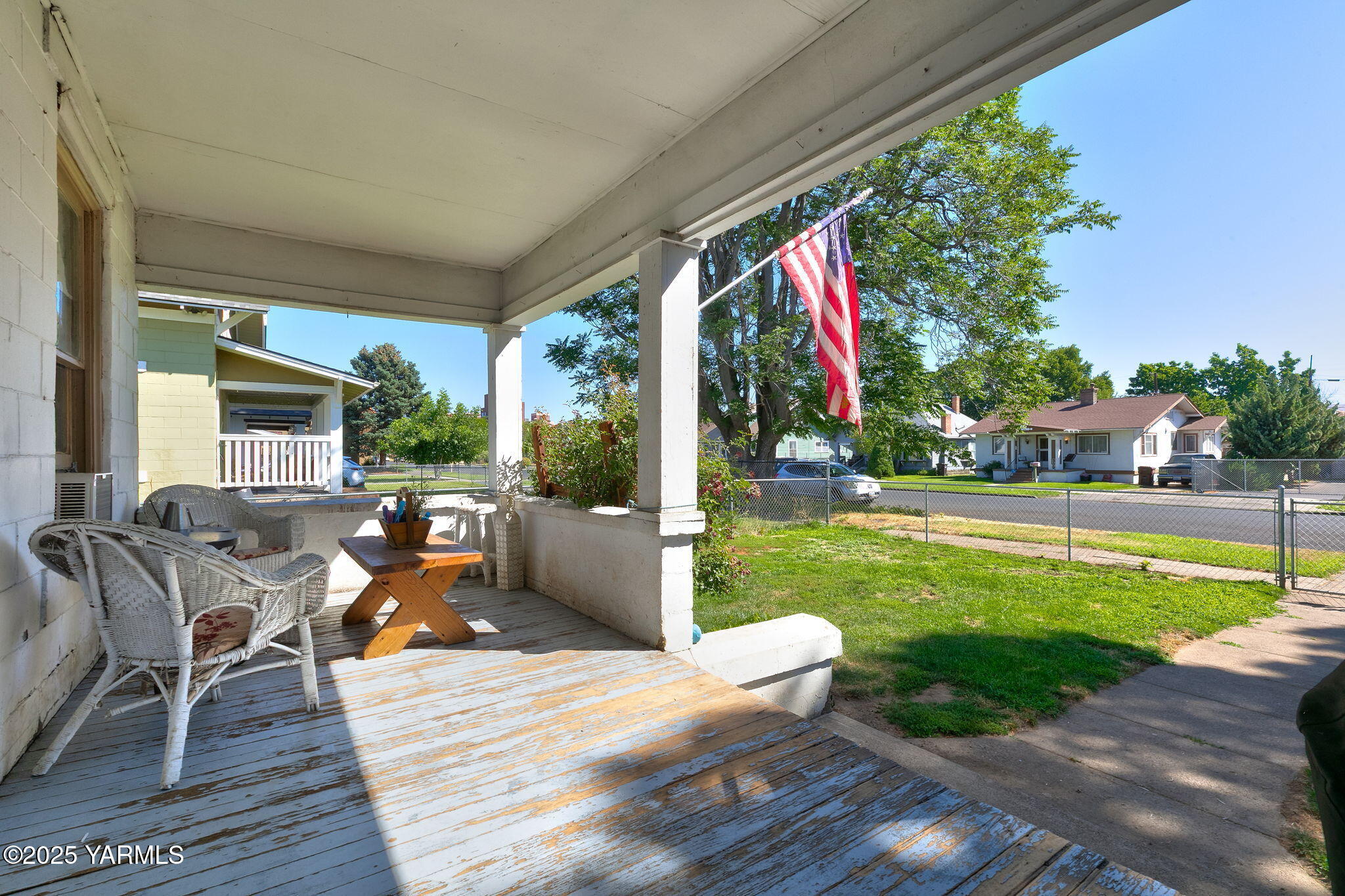 312 S 10th Ave
