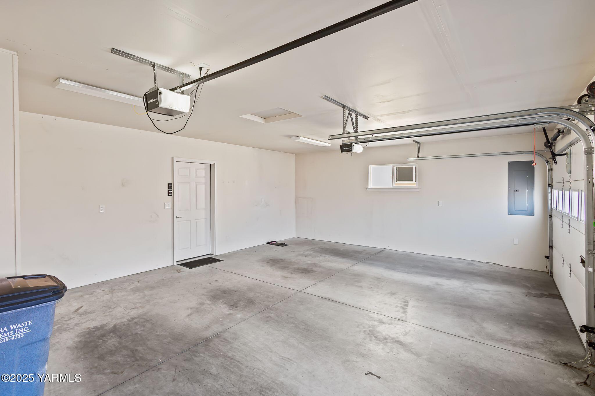 5701 W Chestnut Ave Unit: 9