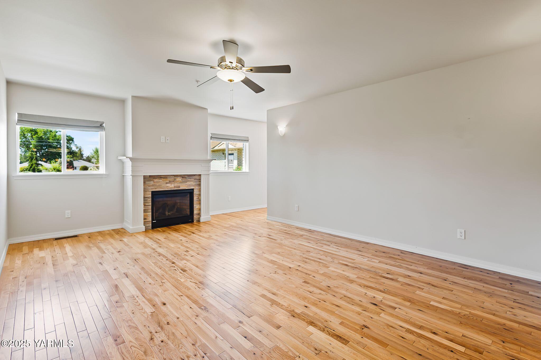 5701 W Chestnut Ave Unit: 9