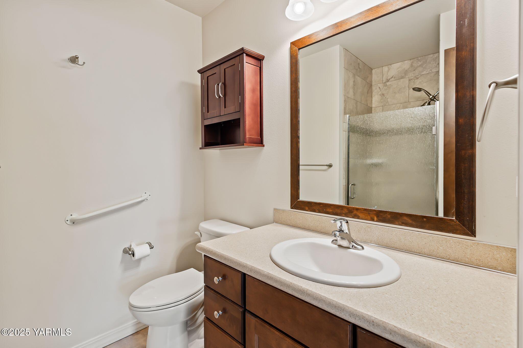 5701 W Chestnut Ave Unit: 9