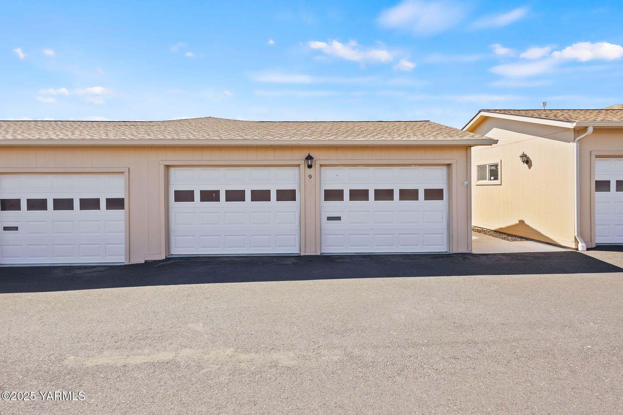 5701 W Chestnut Ave Unit: 9