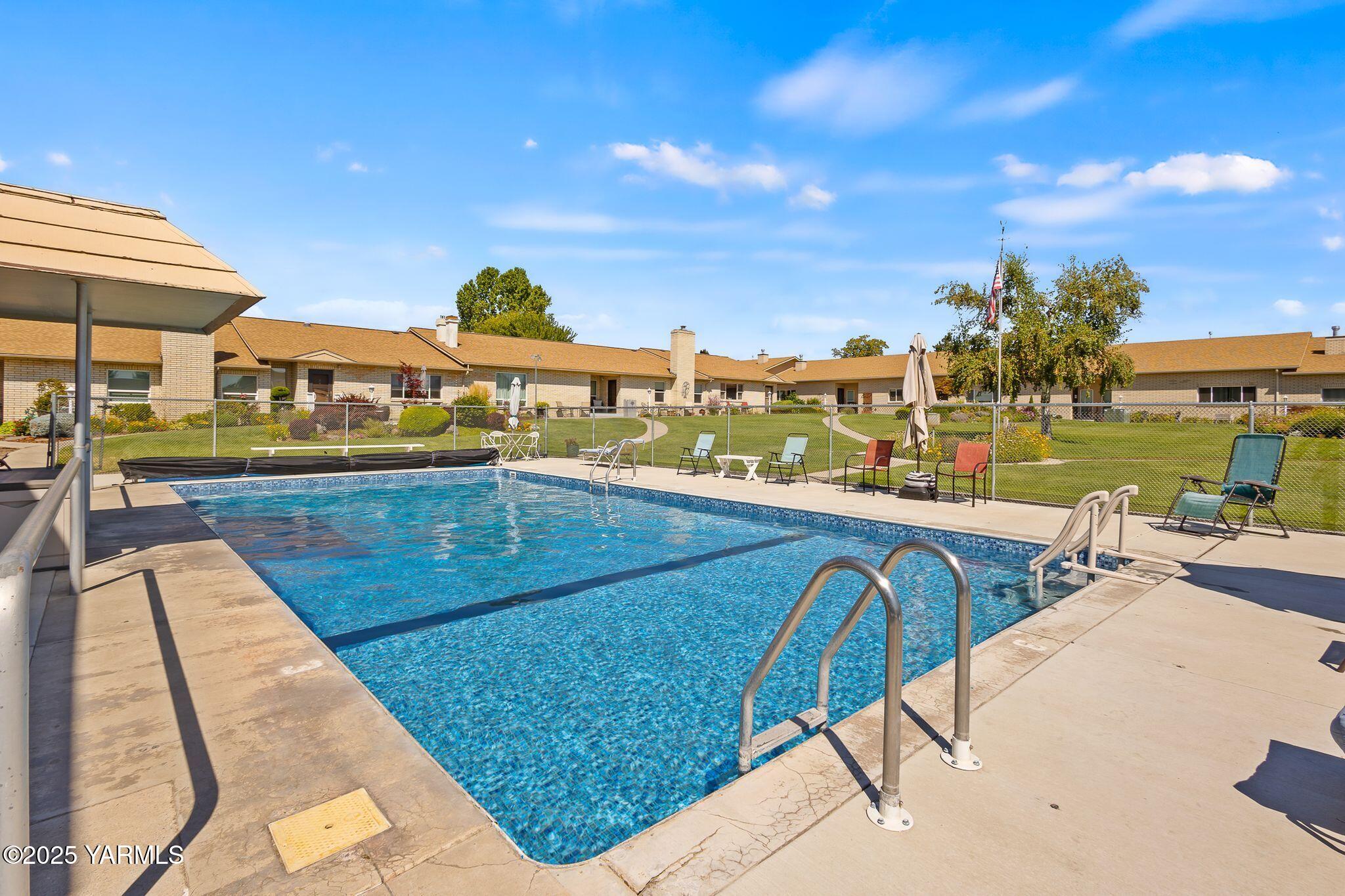 5701 W Chestnut Ave Unit: 9