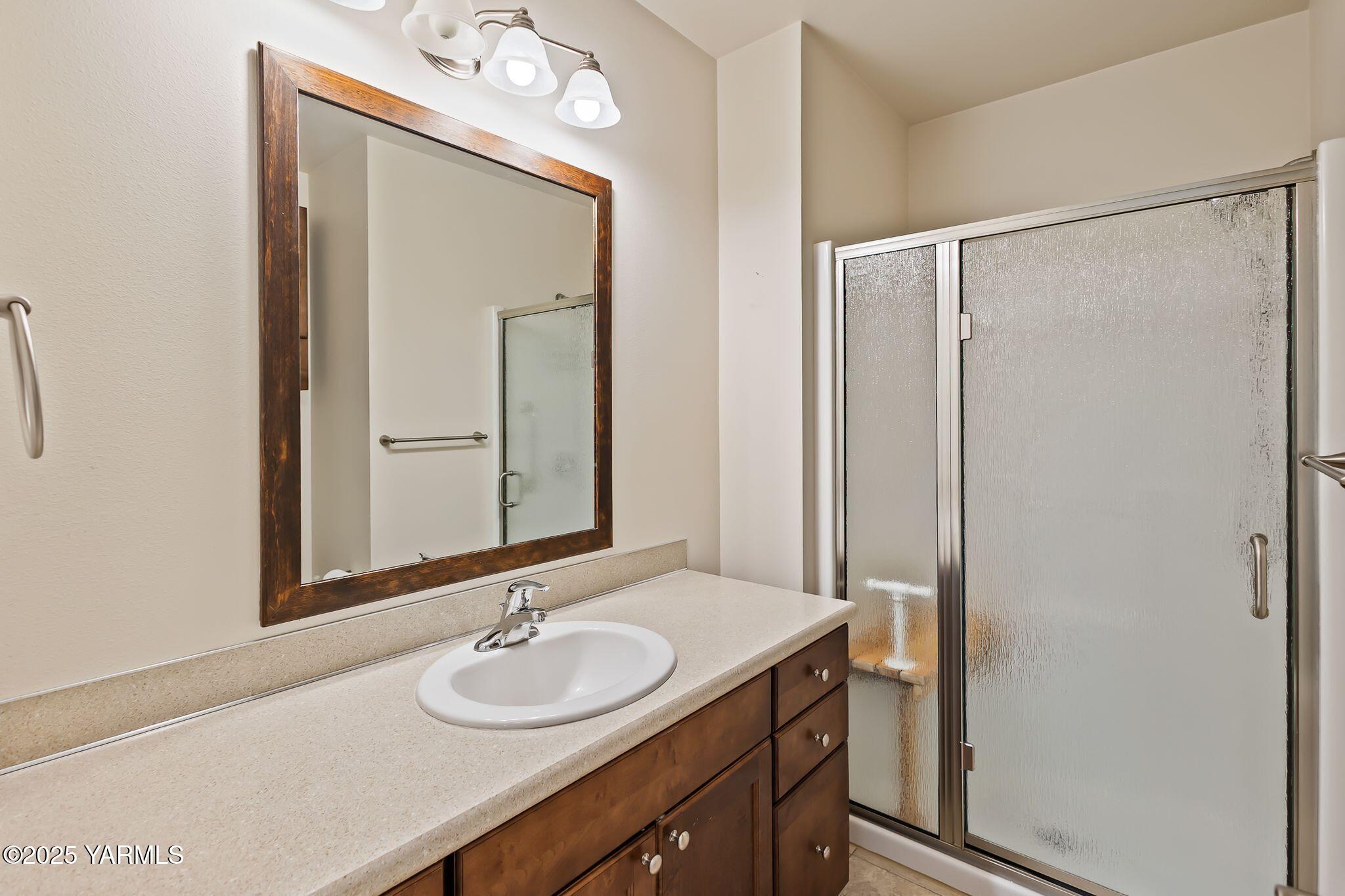 5701 W Chestnut Ave Unit: 9