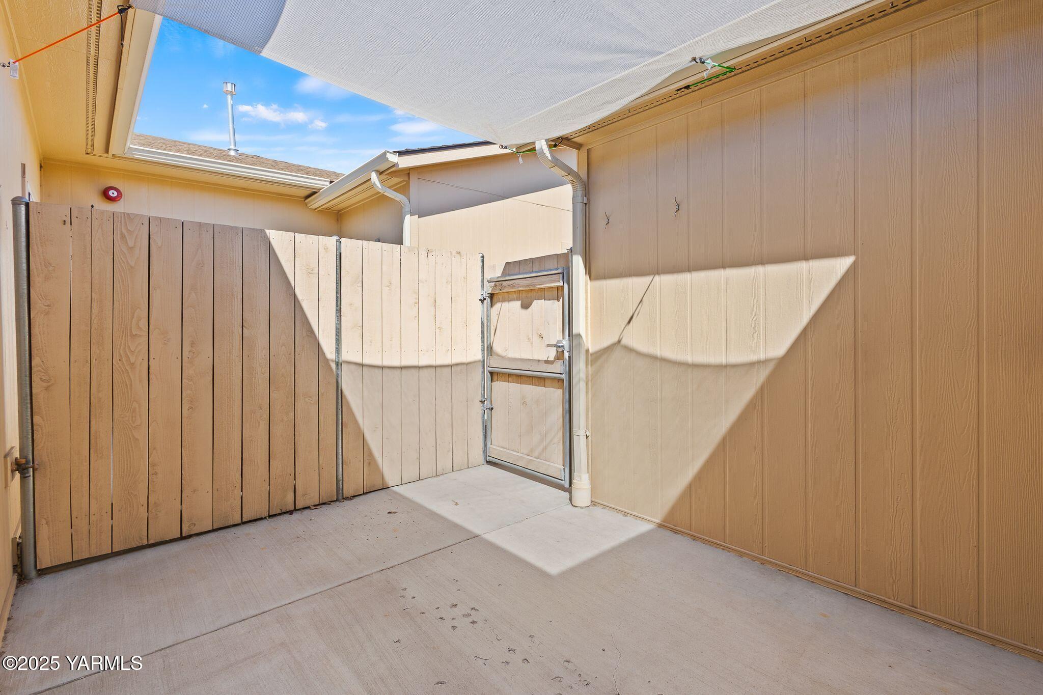 5701 W Chestnut Ave Unit: 9