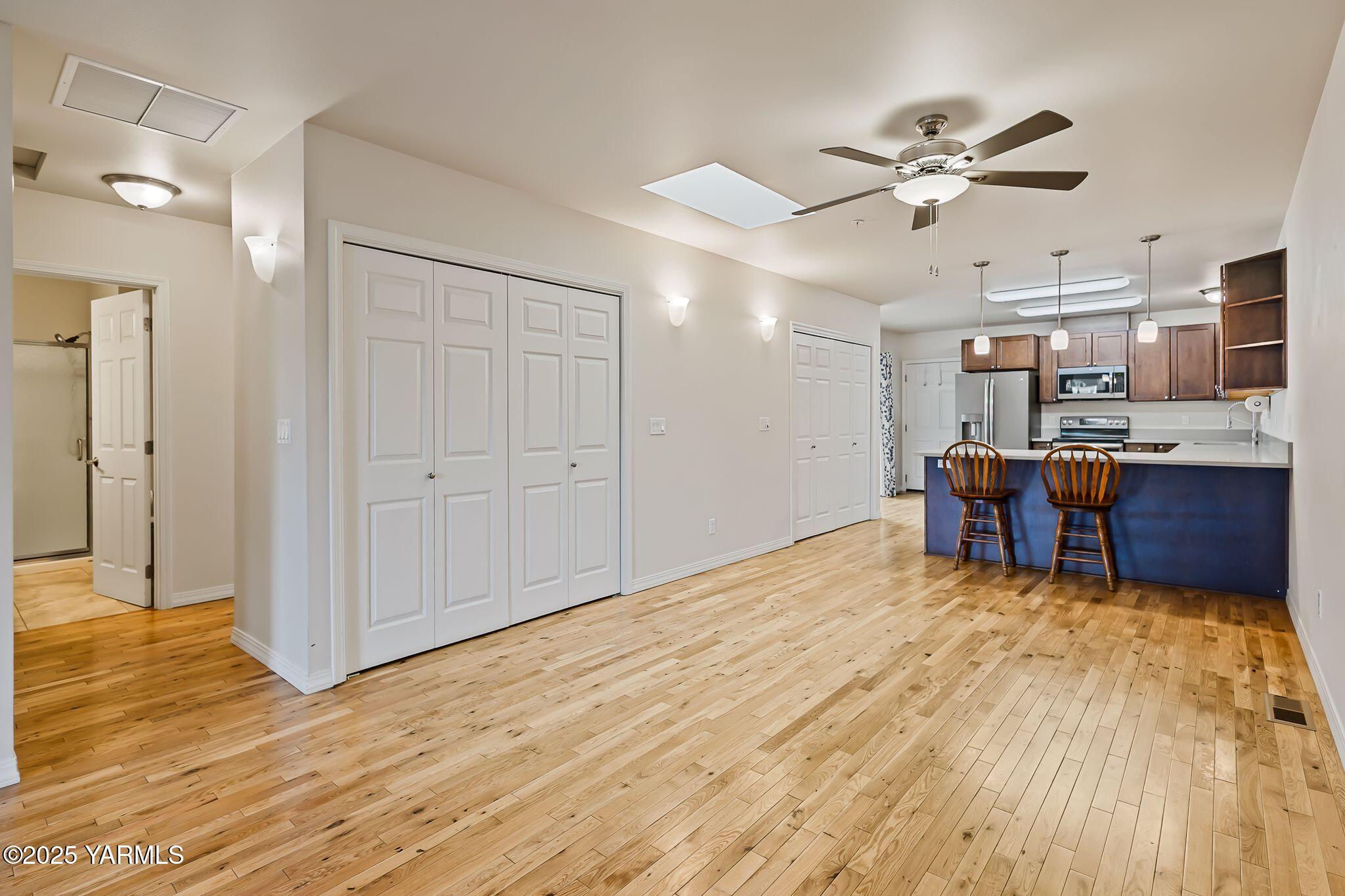 5701 W Chestnut Ave Unit: 9