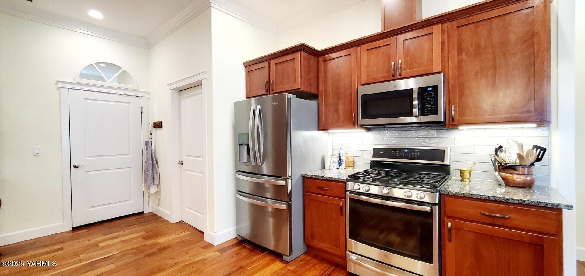 7106 Vista Ridge Ave