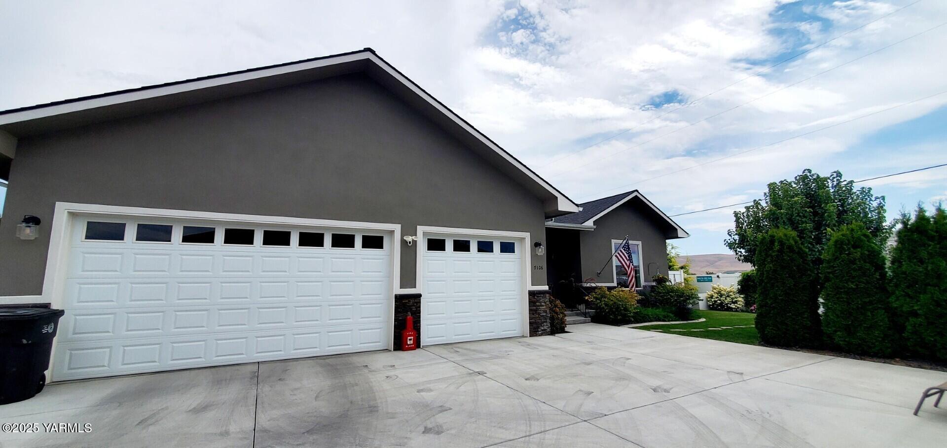 7106 Vista Ridge Ave