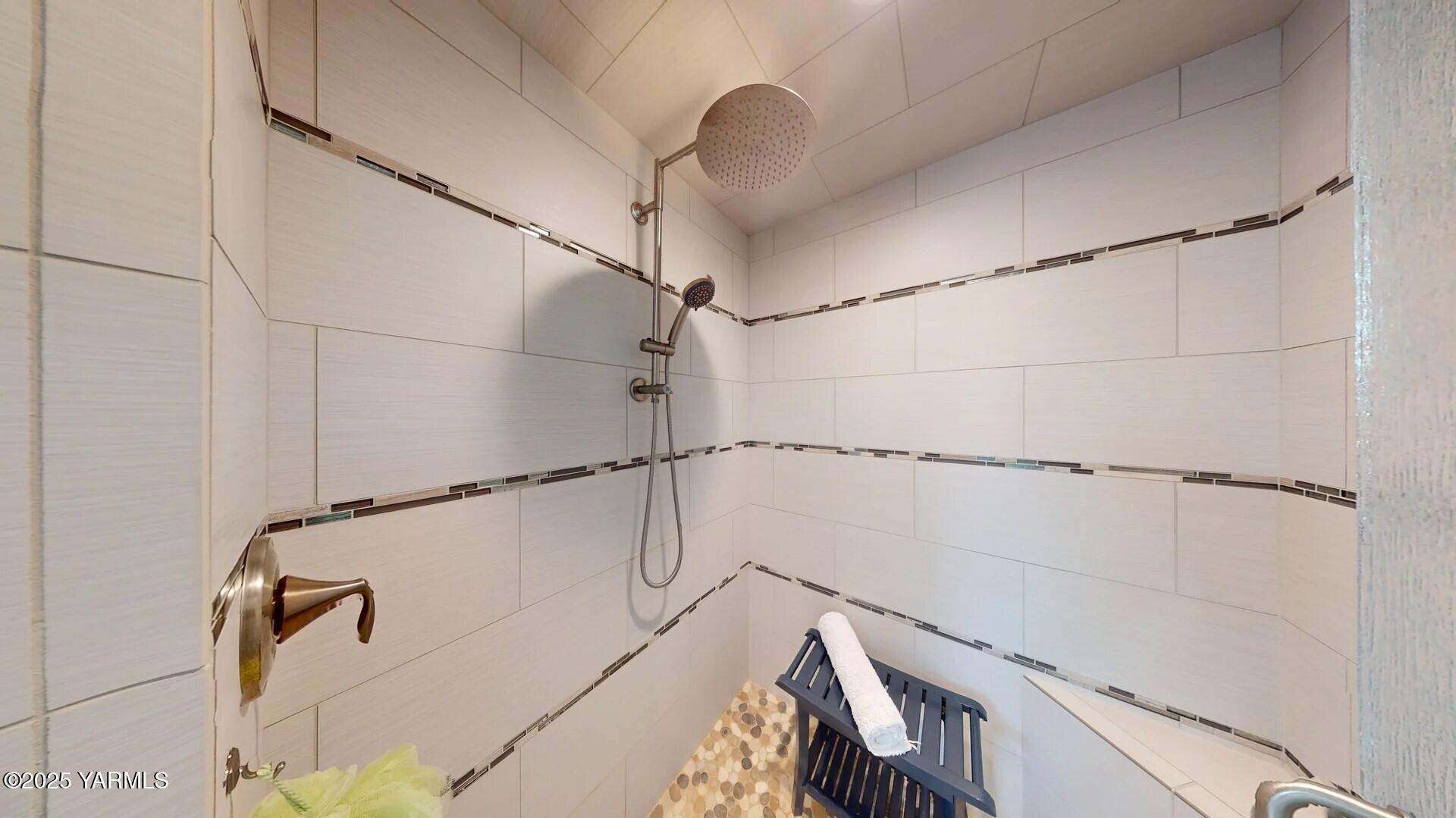 7106 Vista Ridge Ave