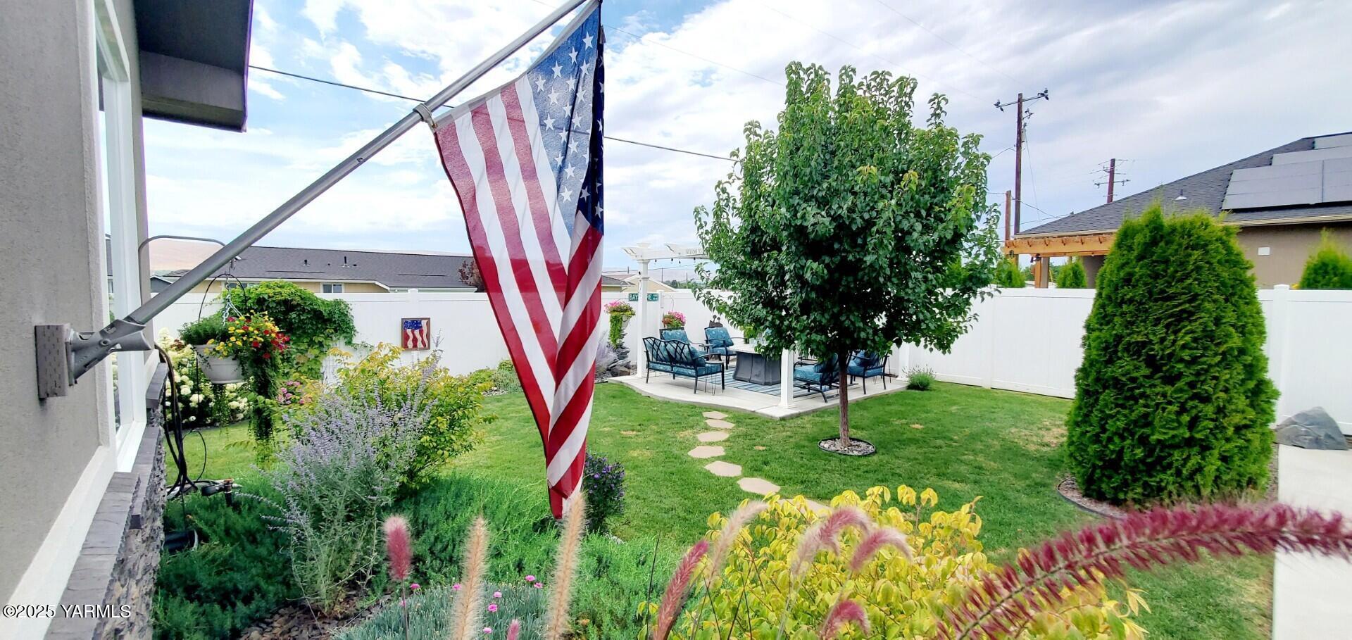 7106 Vista Ridge Ave