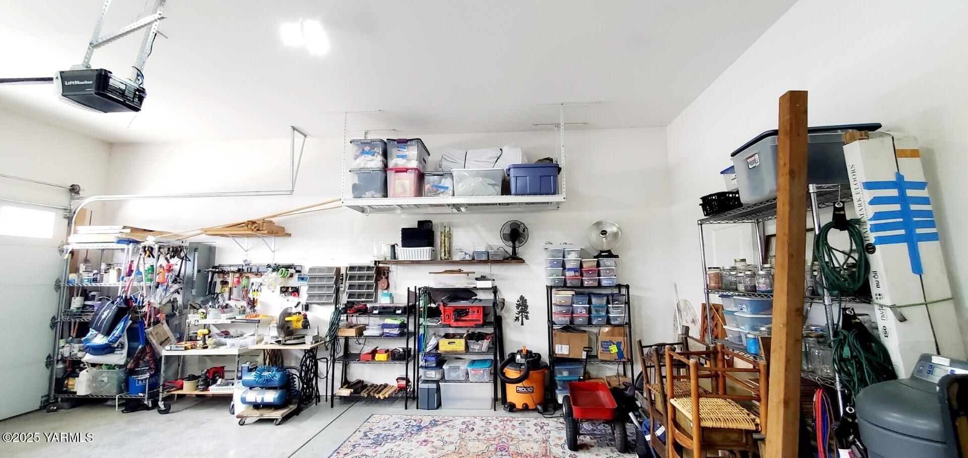 7106 Vista Ridge Ave