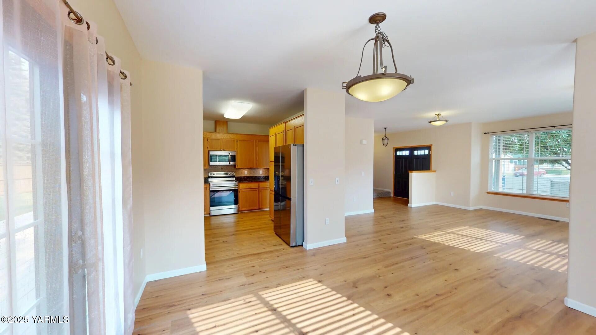 2300 S 80th Ave