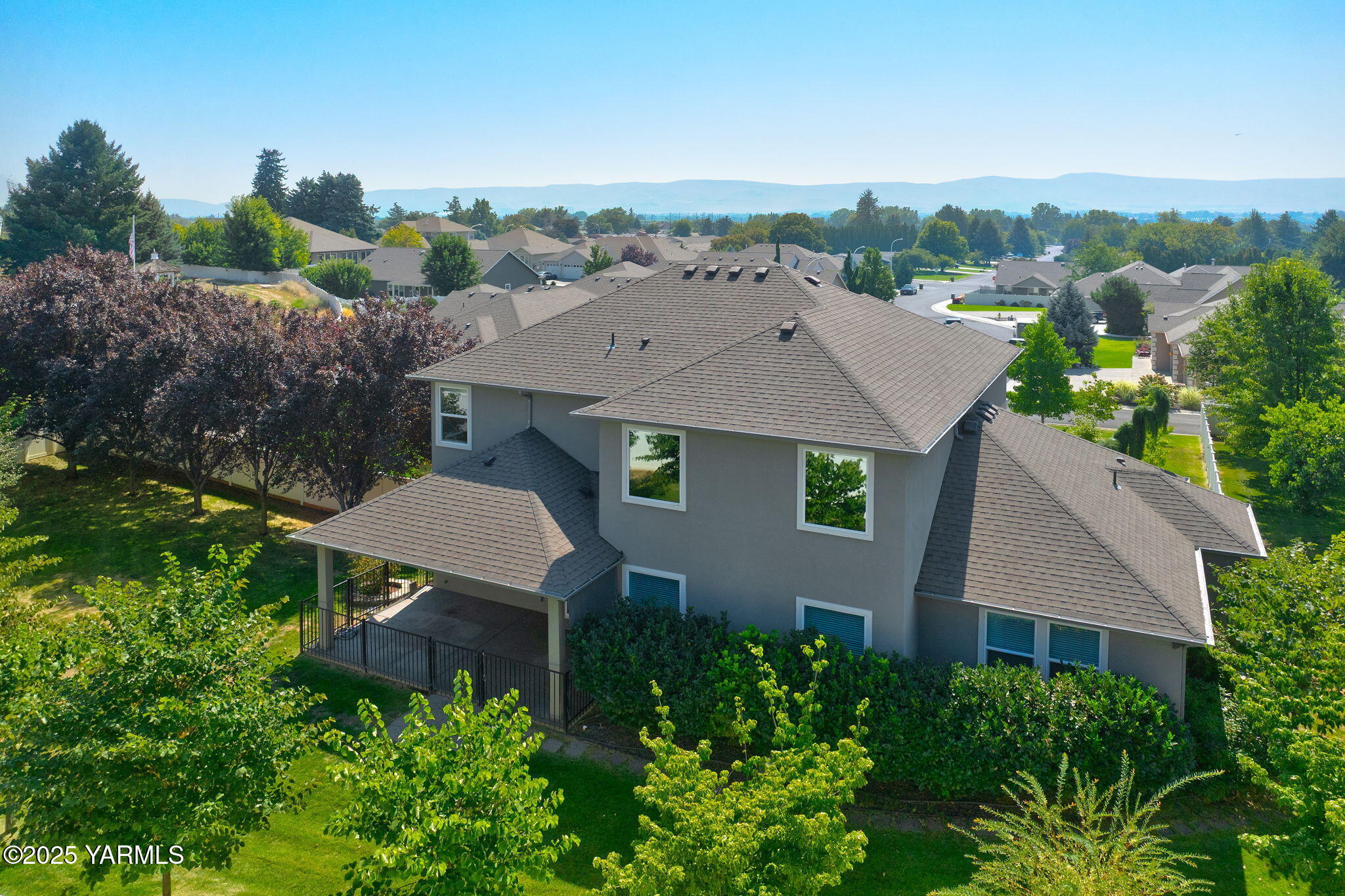 12 N 67th Ave