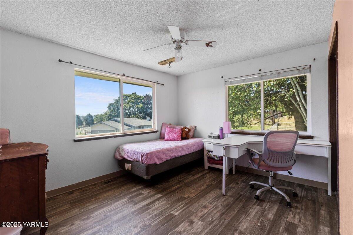 341 Pleasant Hills Dr