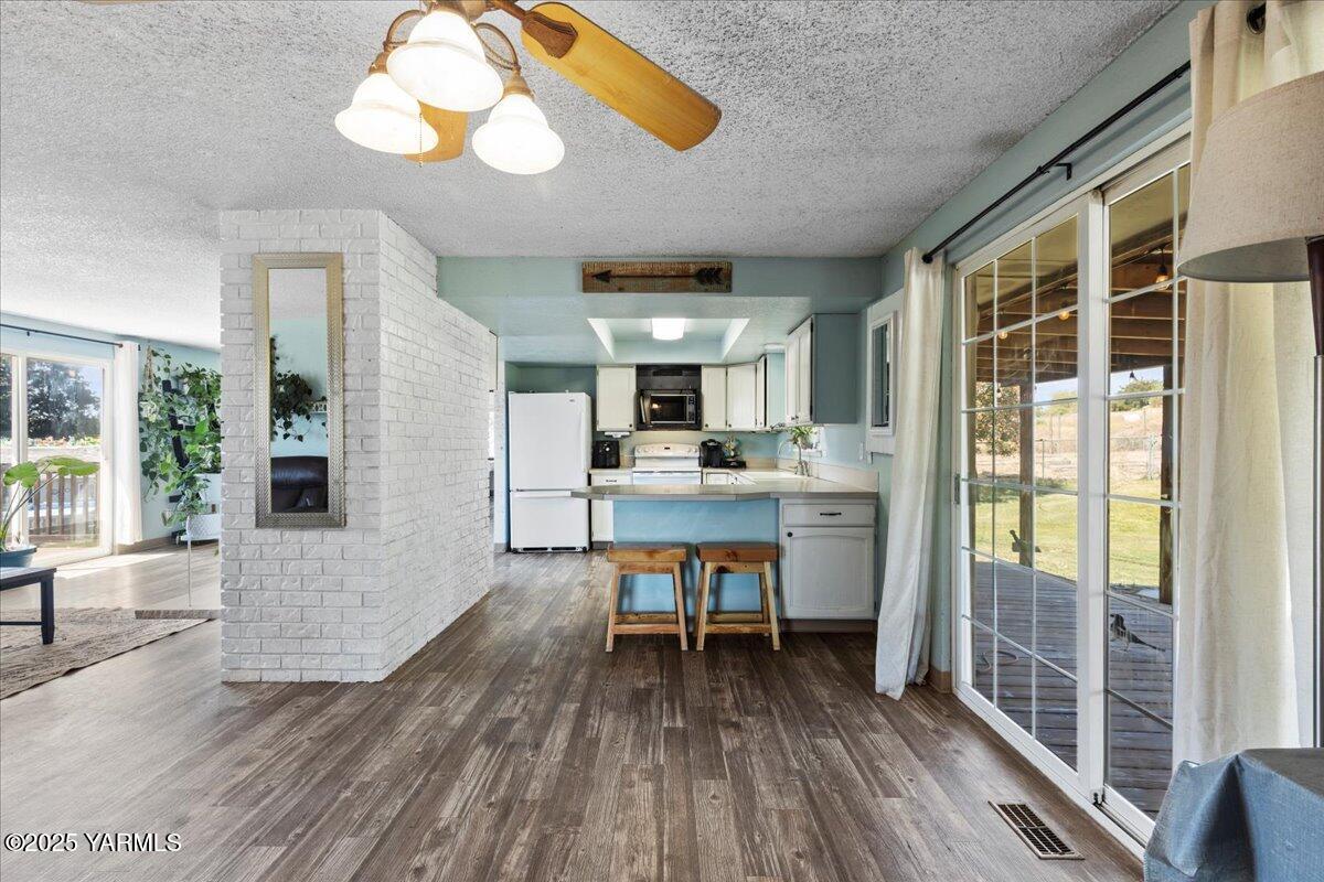 341 Pleasant Hills Dr