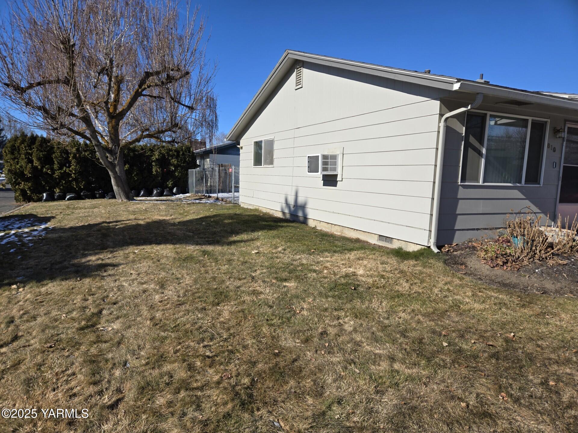 810 S 48th Ave Unit: A & B