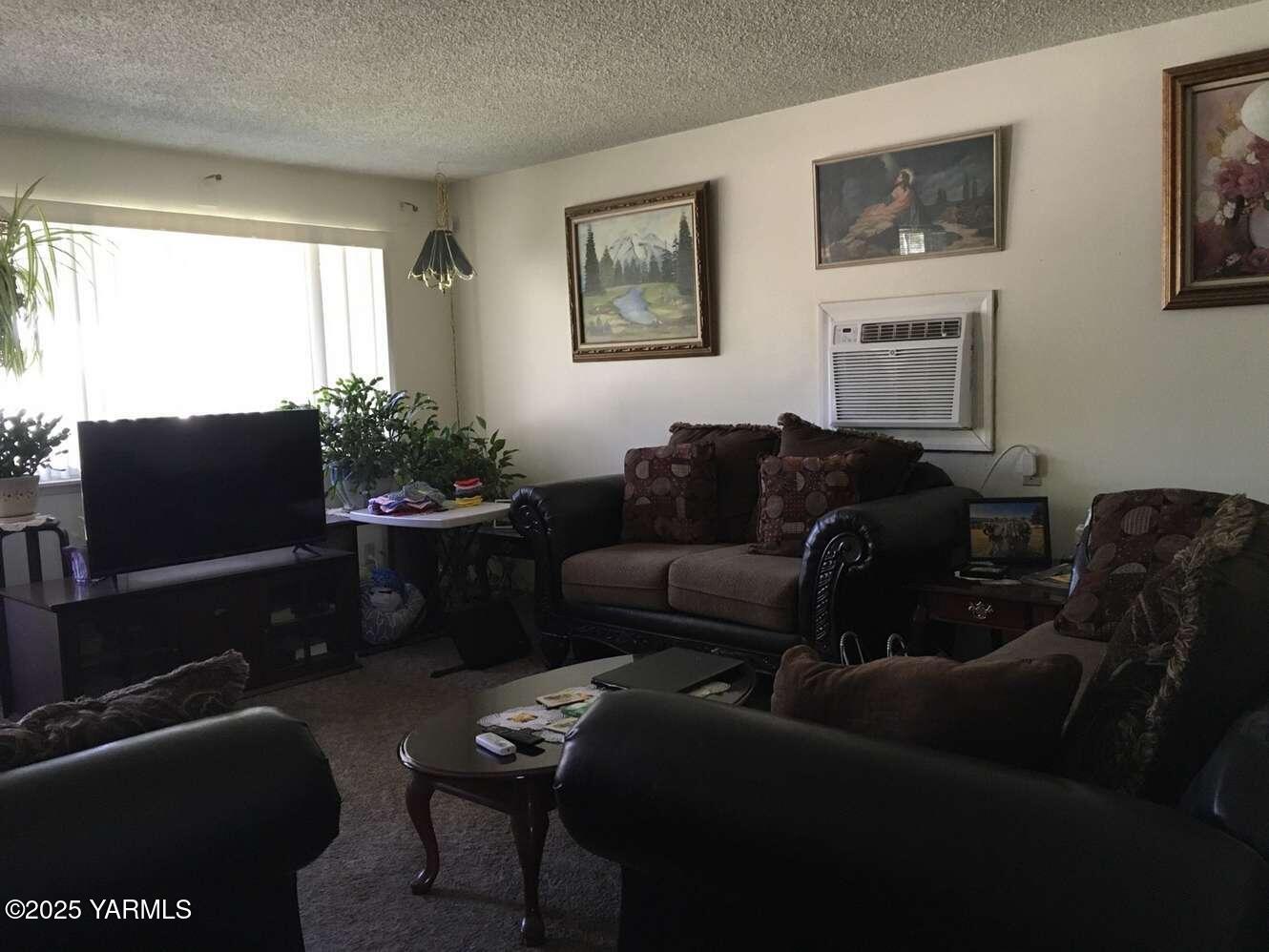 810 S 48th Ave Unit: A & B