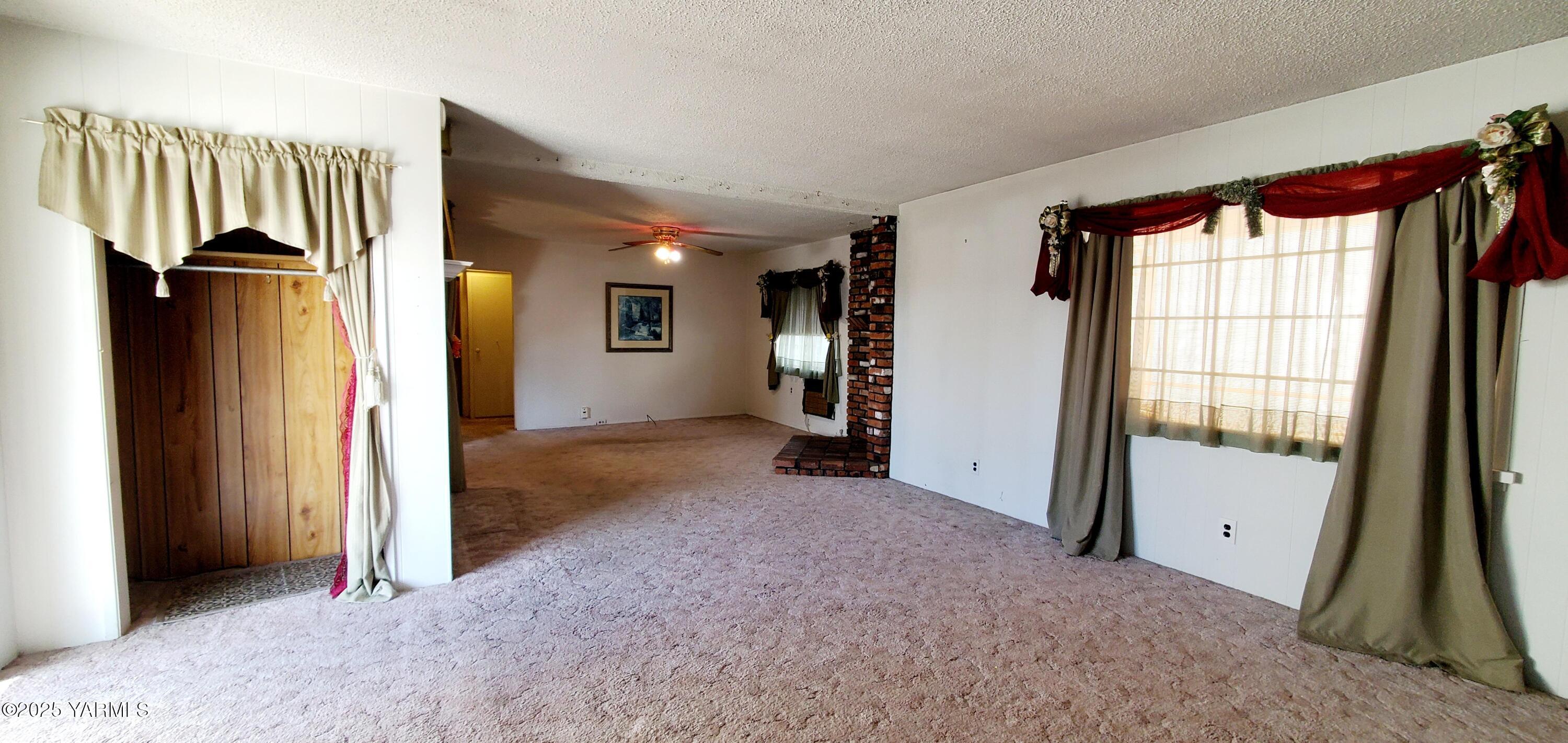 406 S 36th Ave