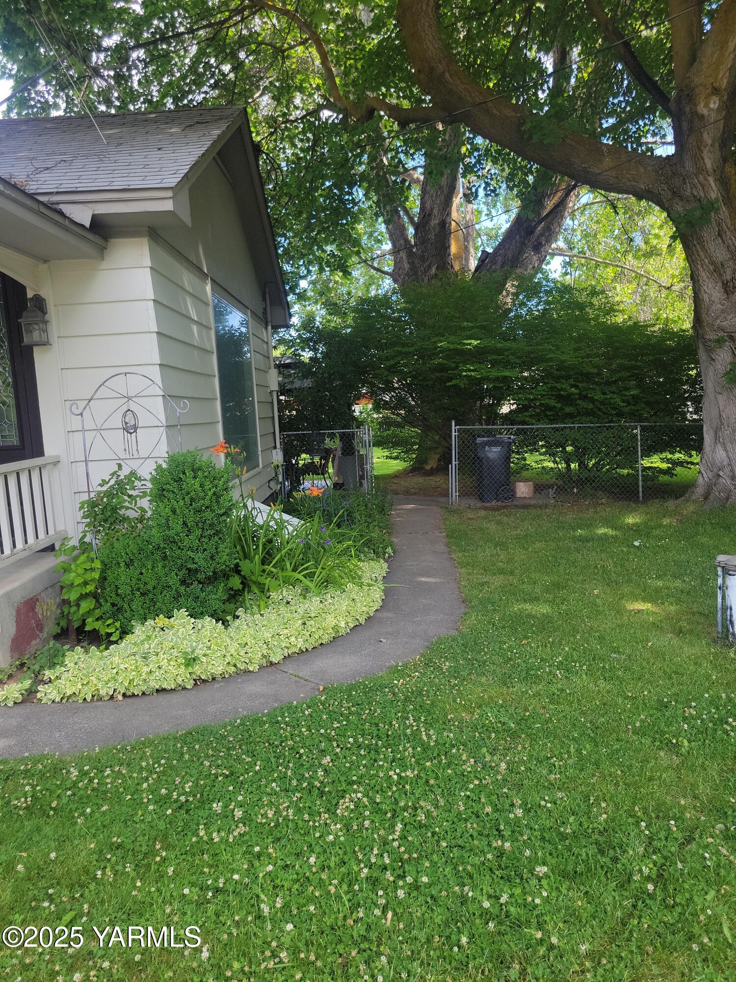 201 N 33rd St