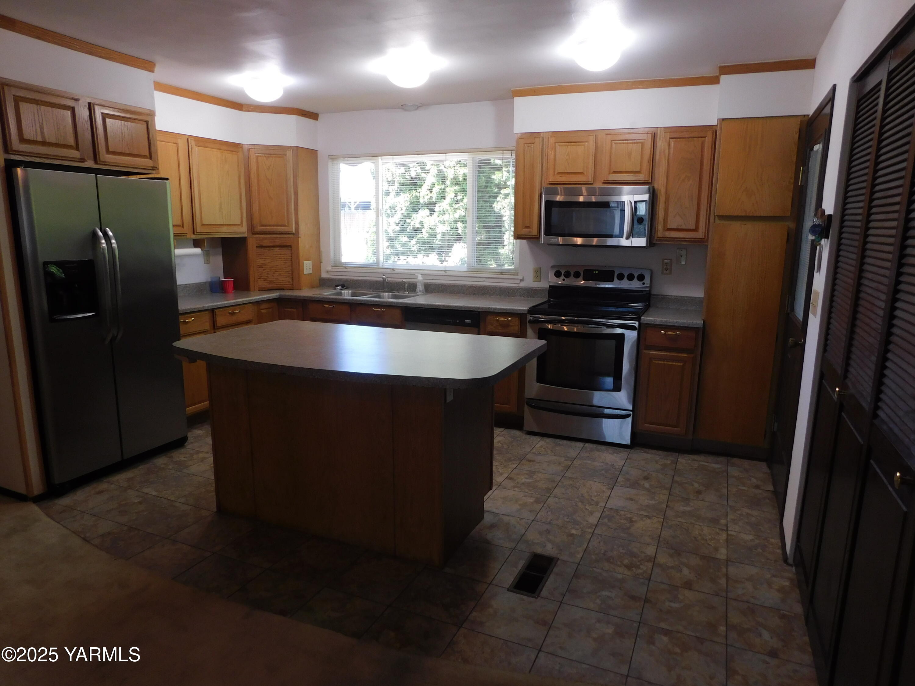 5910 W Lincoln Ave Unit: 38