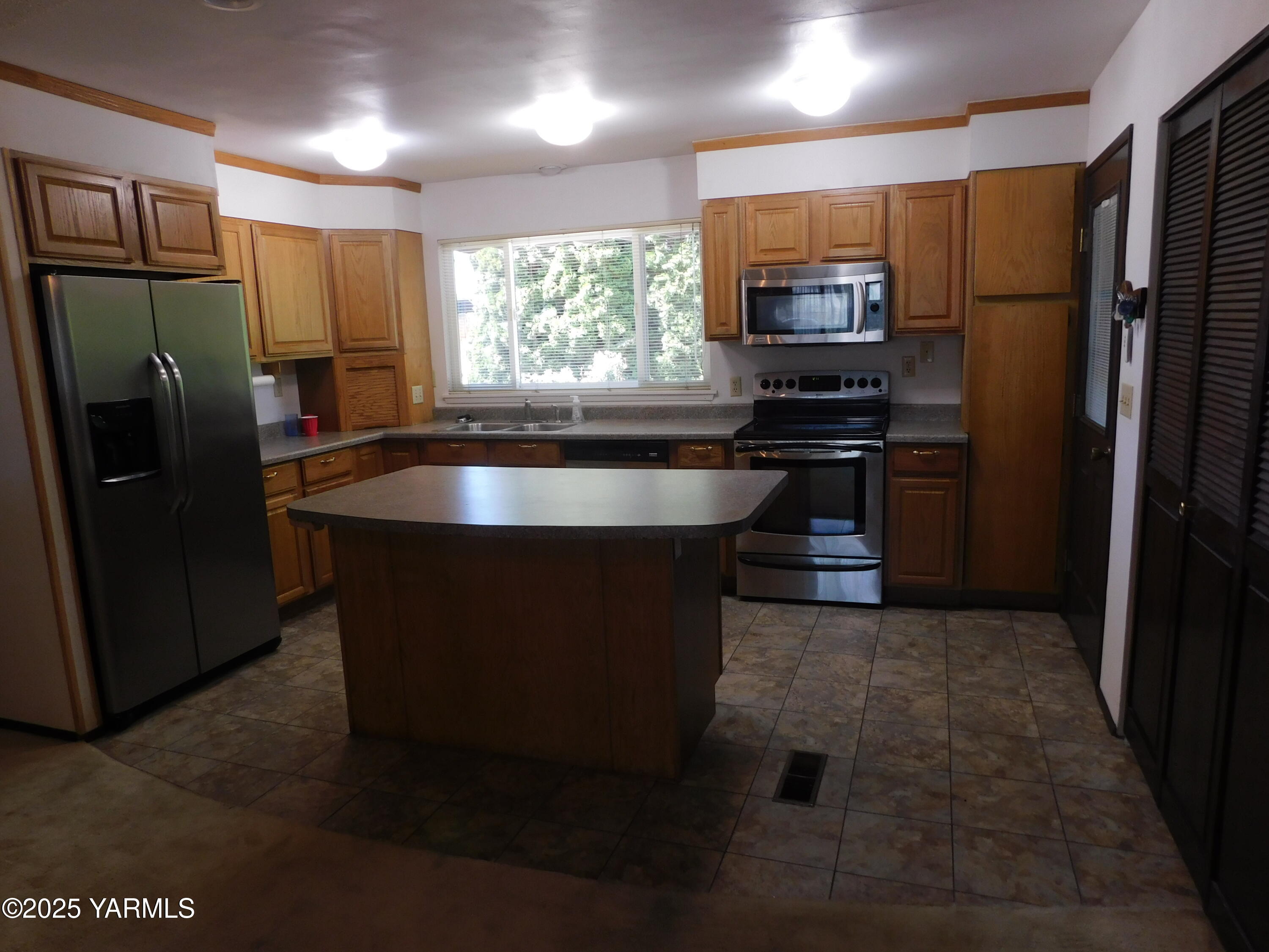 5910 W Lincoln Ave Unit: 38