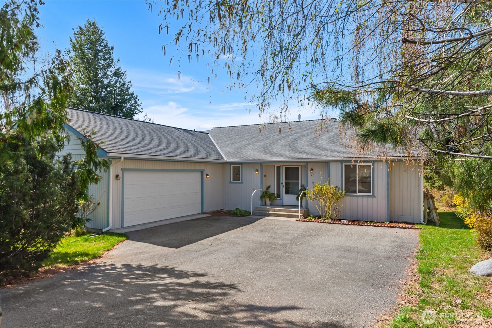 40 McLallen Lane