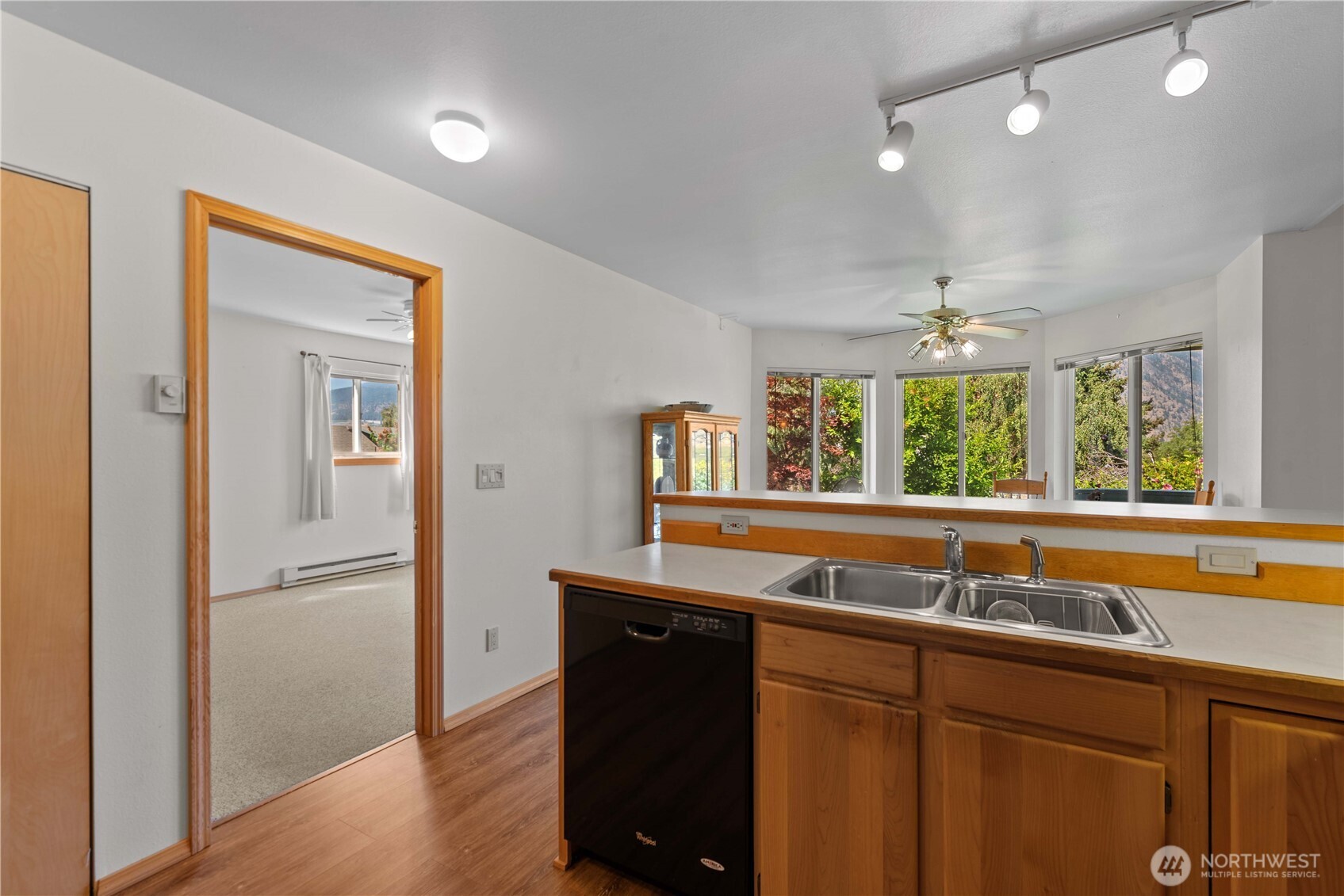 40 McLallen Lane