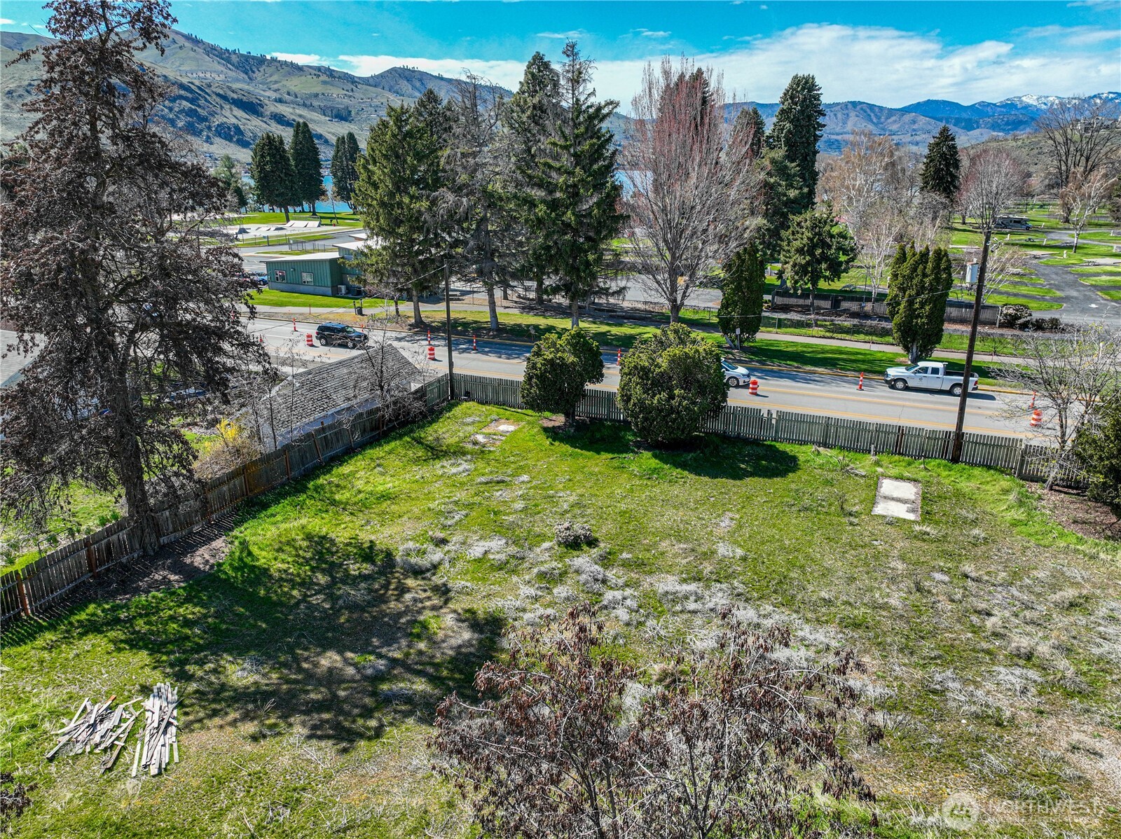 325 W Highland Avenue