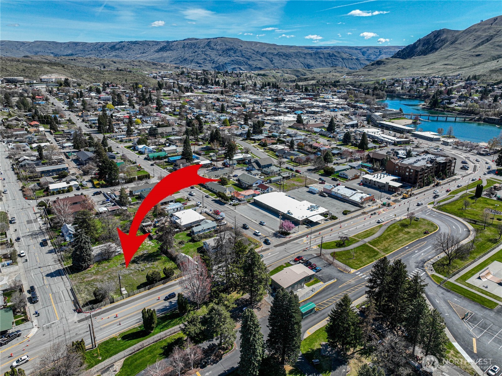 325 W Highland Avenue