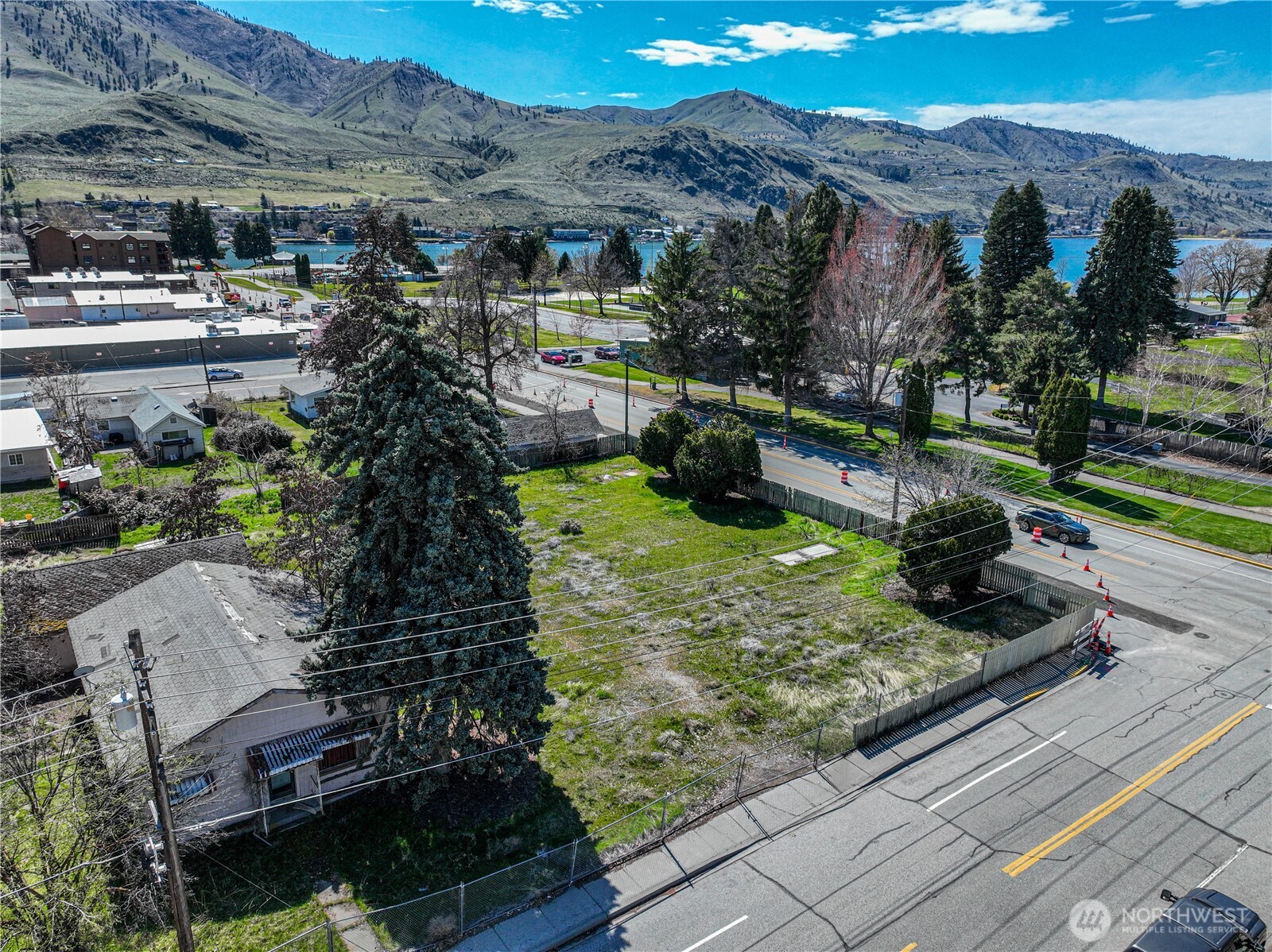 325 W Highland Avenue