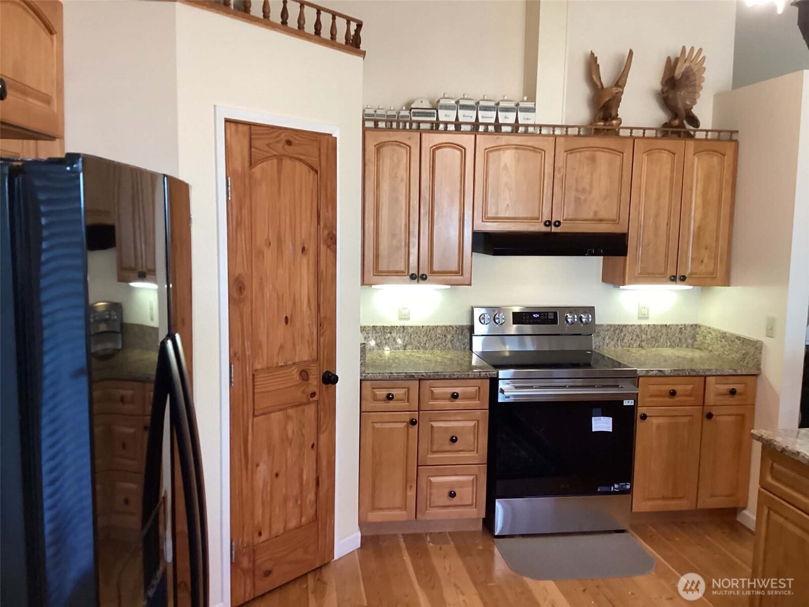 1010 Crest Loop