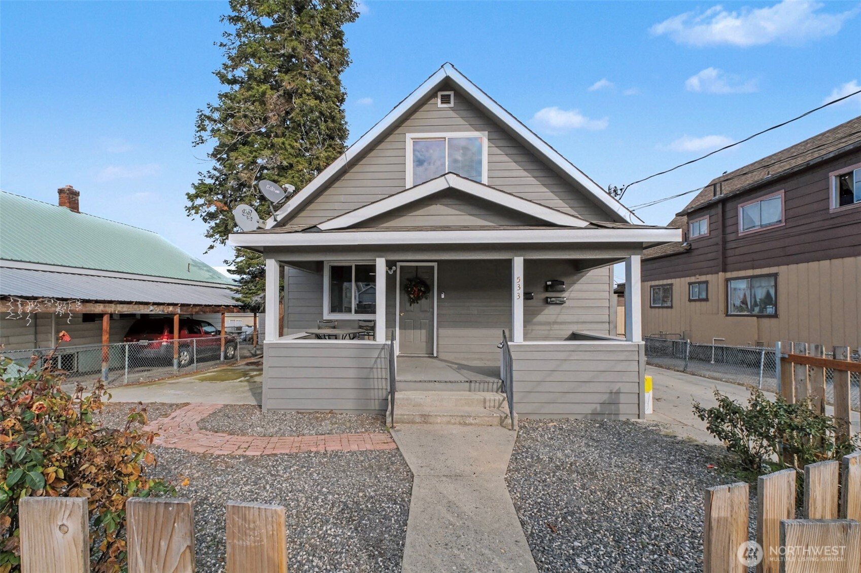 533 Methow Unit: A,B,C