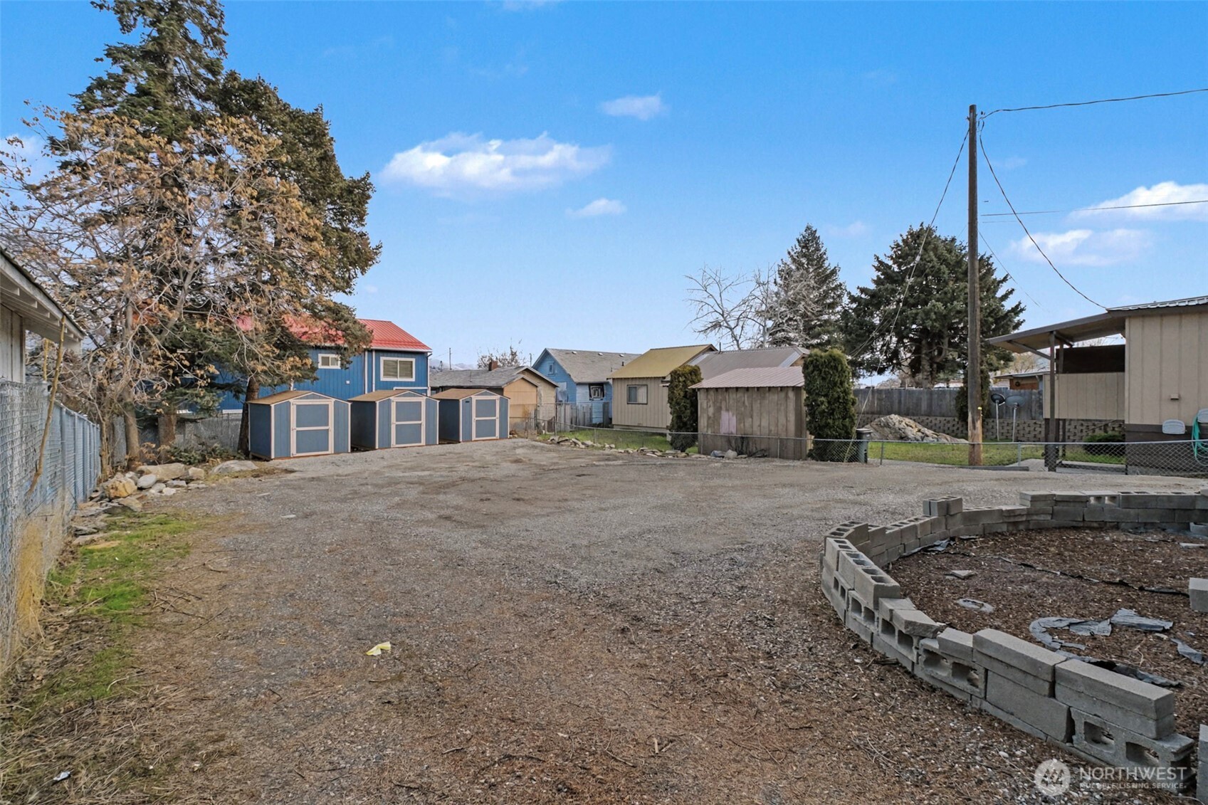 533 Methow Unit: A,B,C