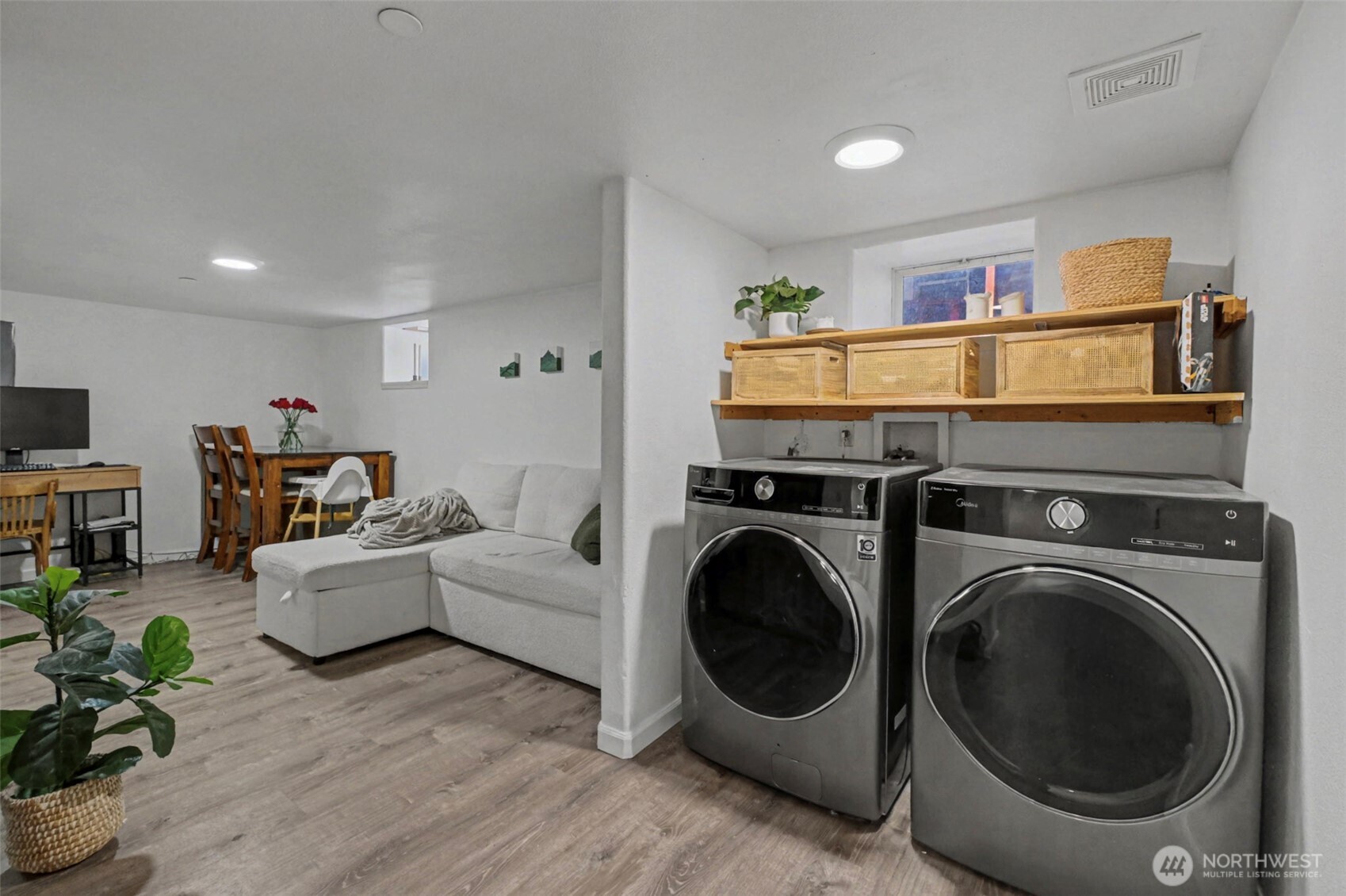 533 Methow Unit: A,B,C