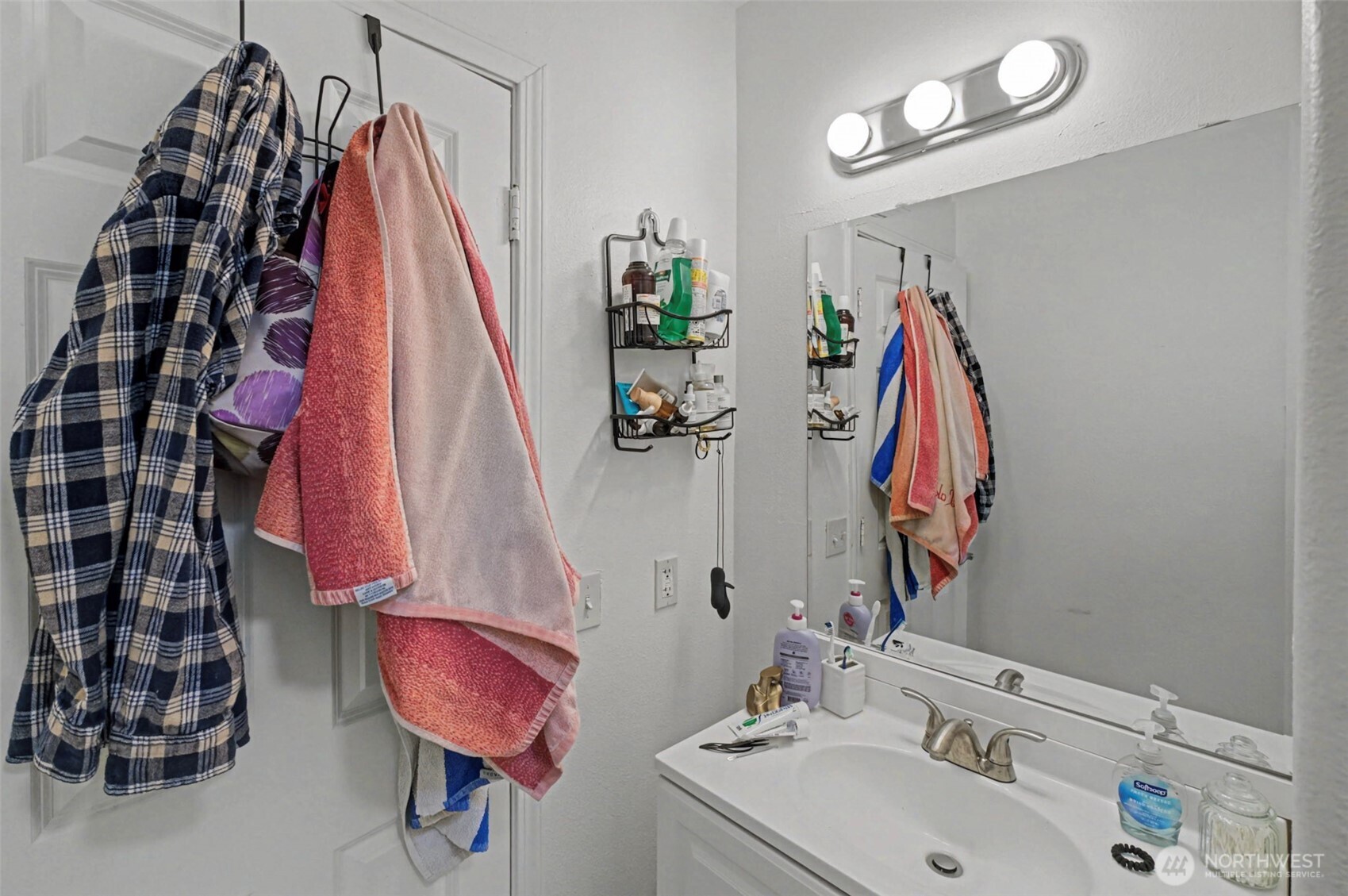 533 Methow Unit: A,B,C