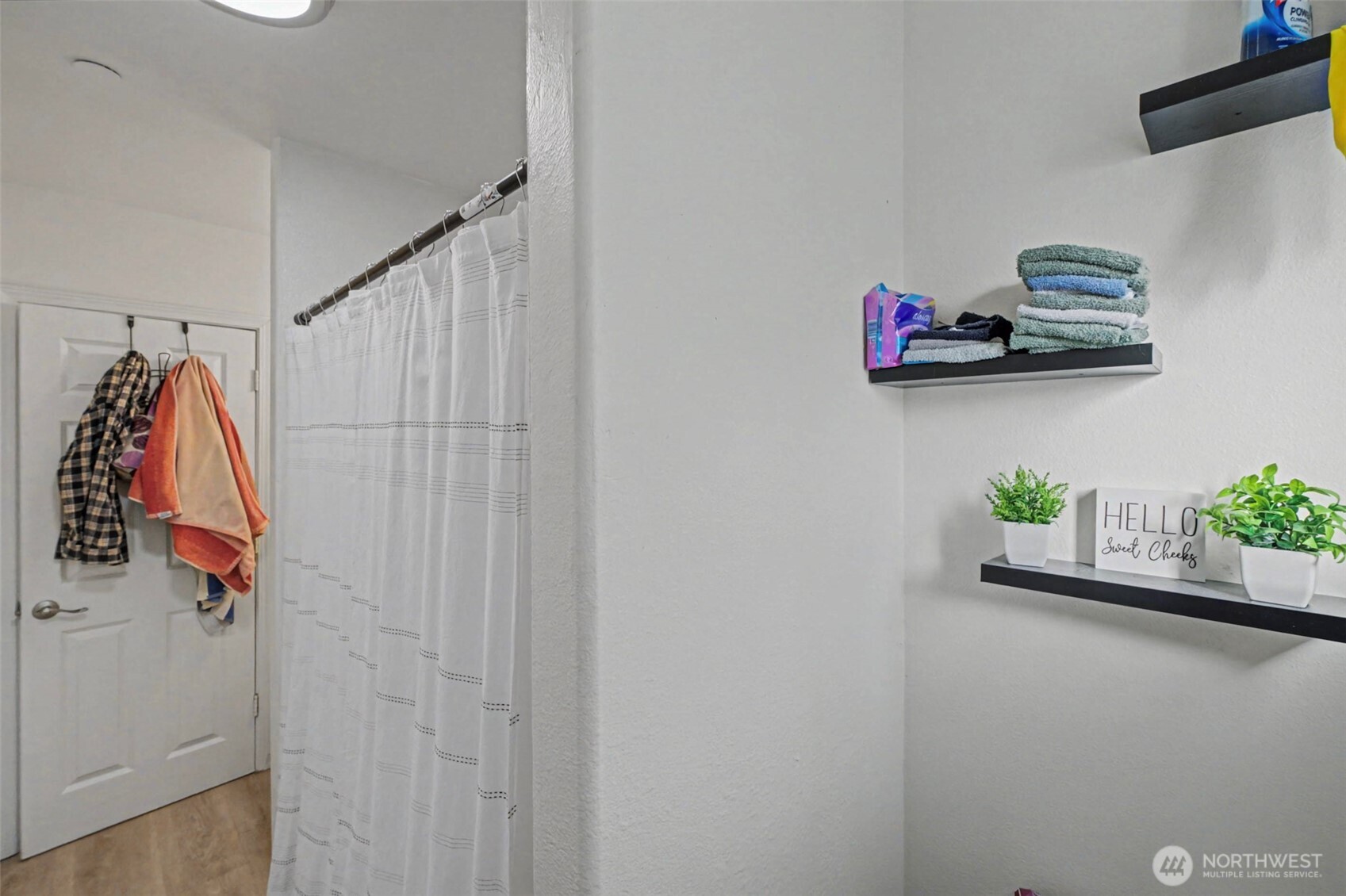 533 Methow Unit: A,B,C