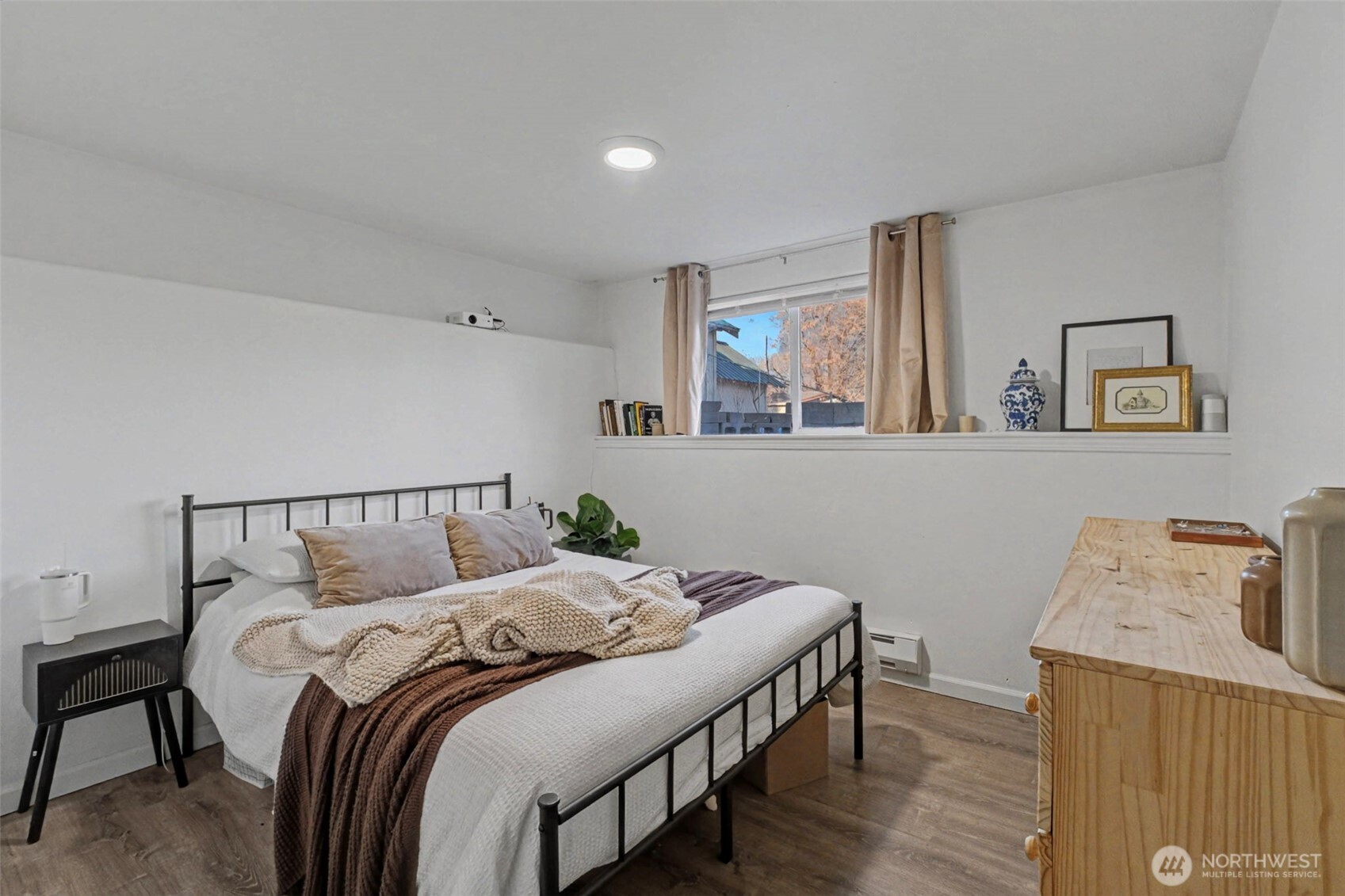 533 Methow Unit: A,B,C