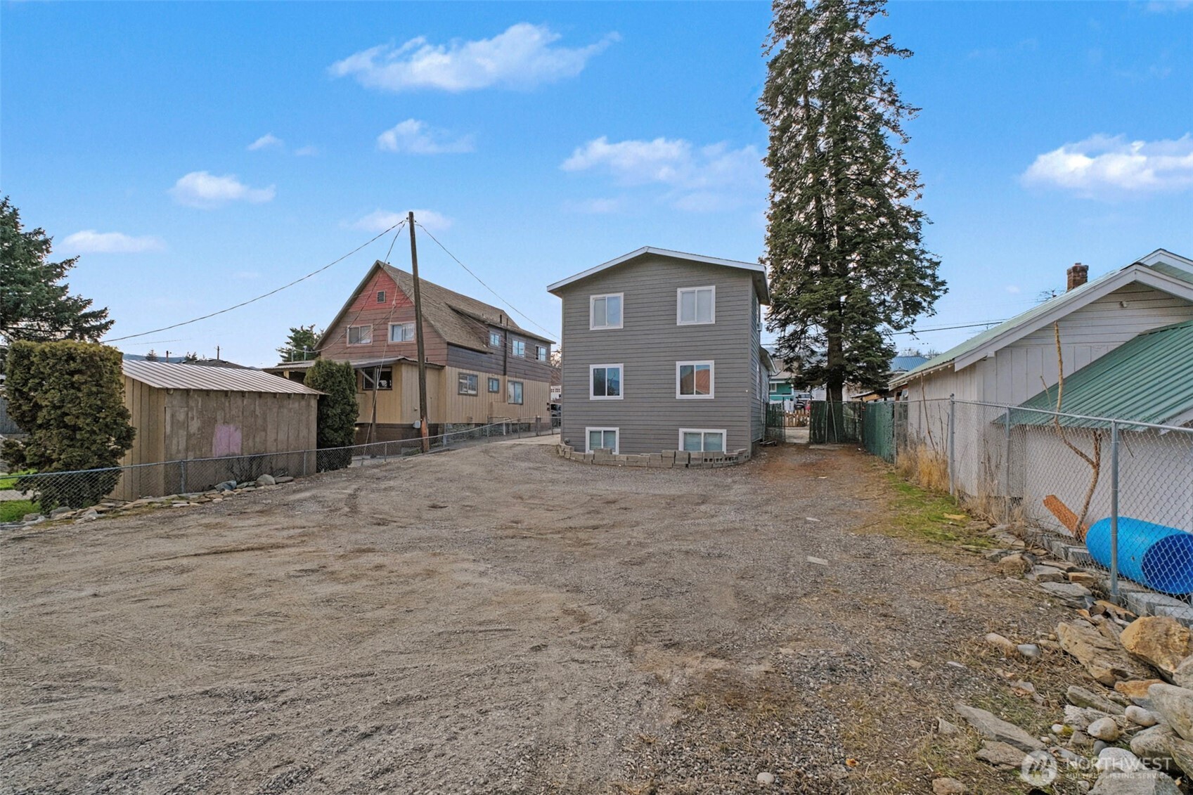 533 Methow Unit: A,B,C