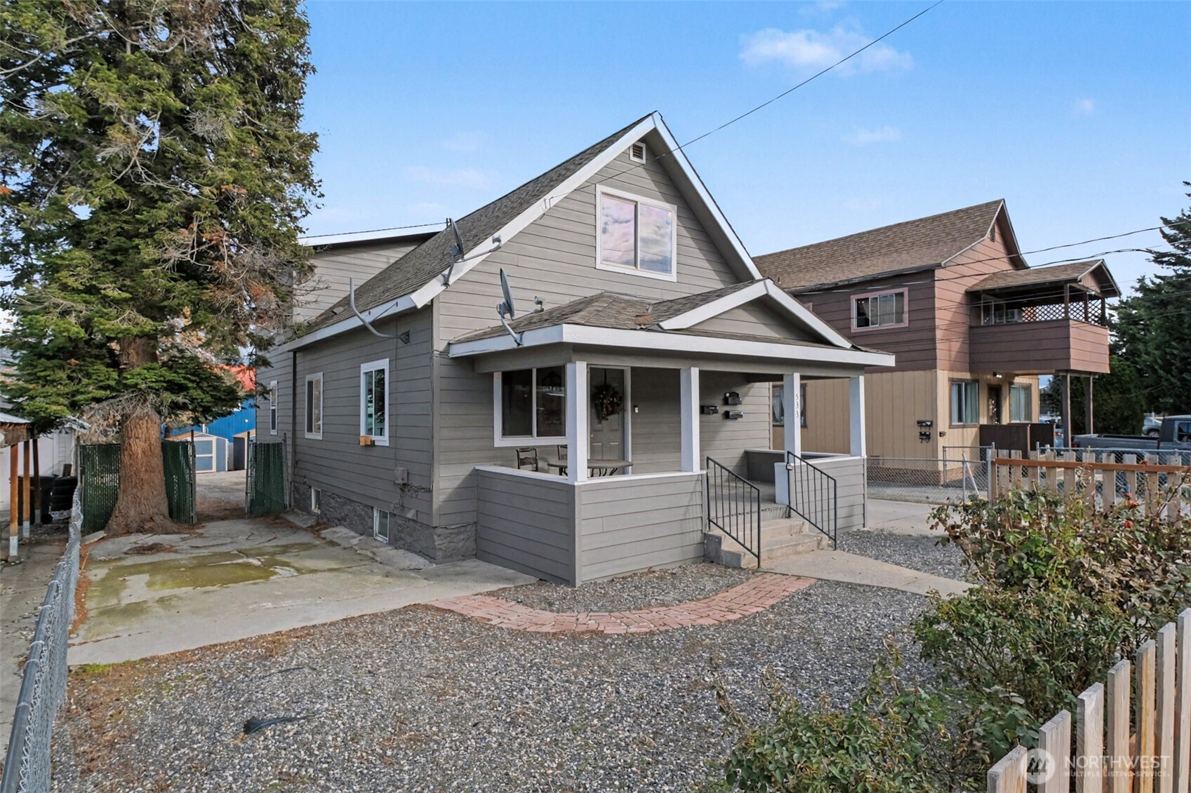 533 Methow Unit: A,B,C