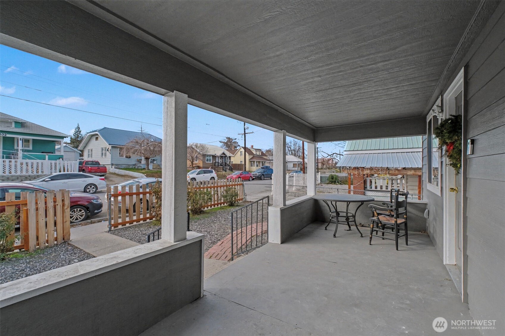 533 Methow Unit: A,B,C