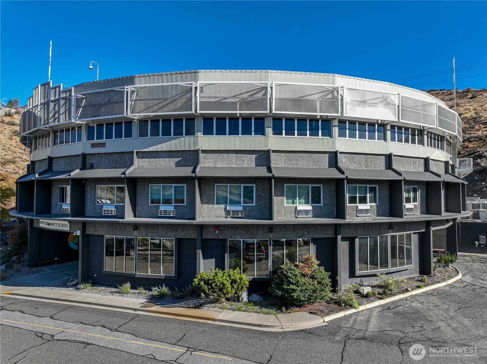 503 E Highland Ave Unit: 218