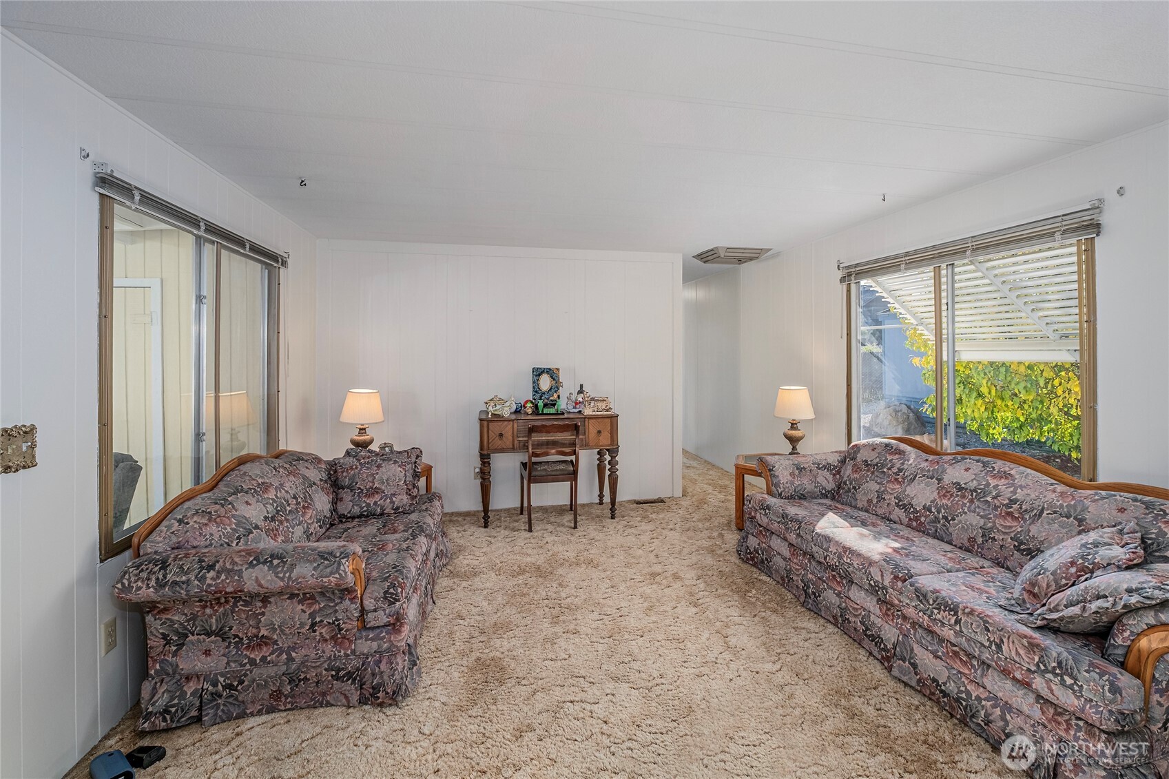1608 N Western Unit: 27