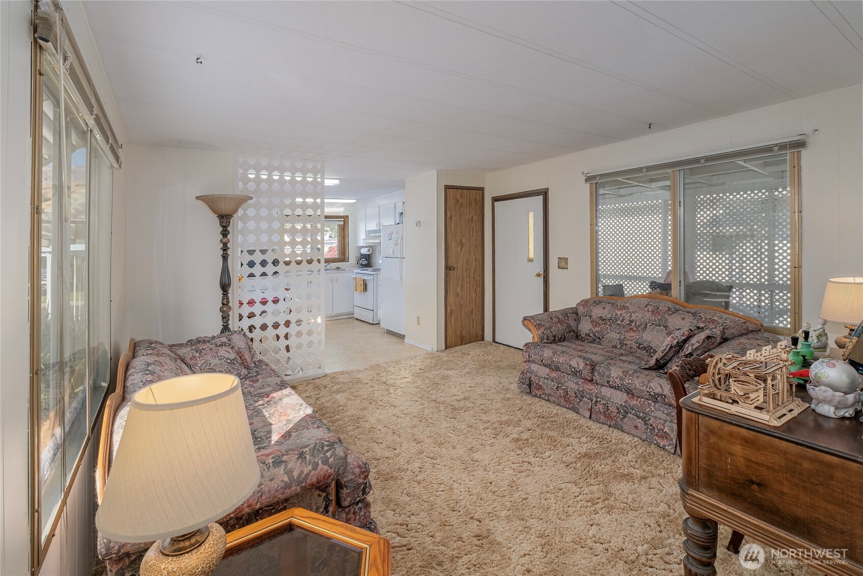 1608 N Western Unit: 27