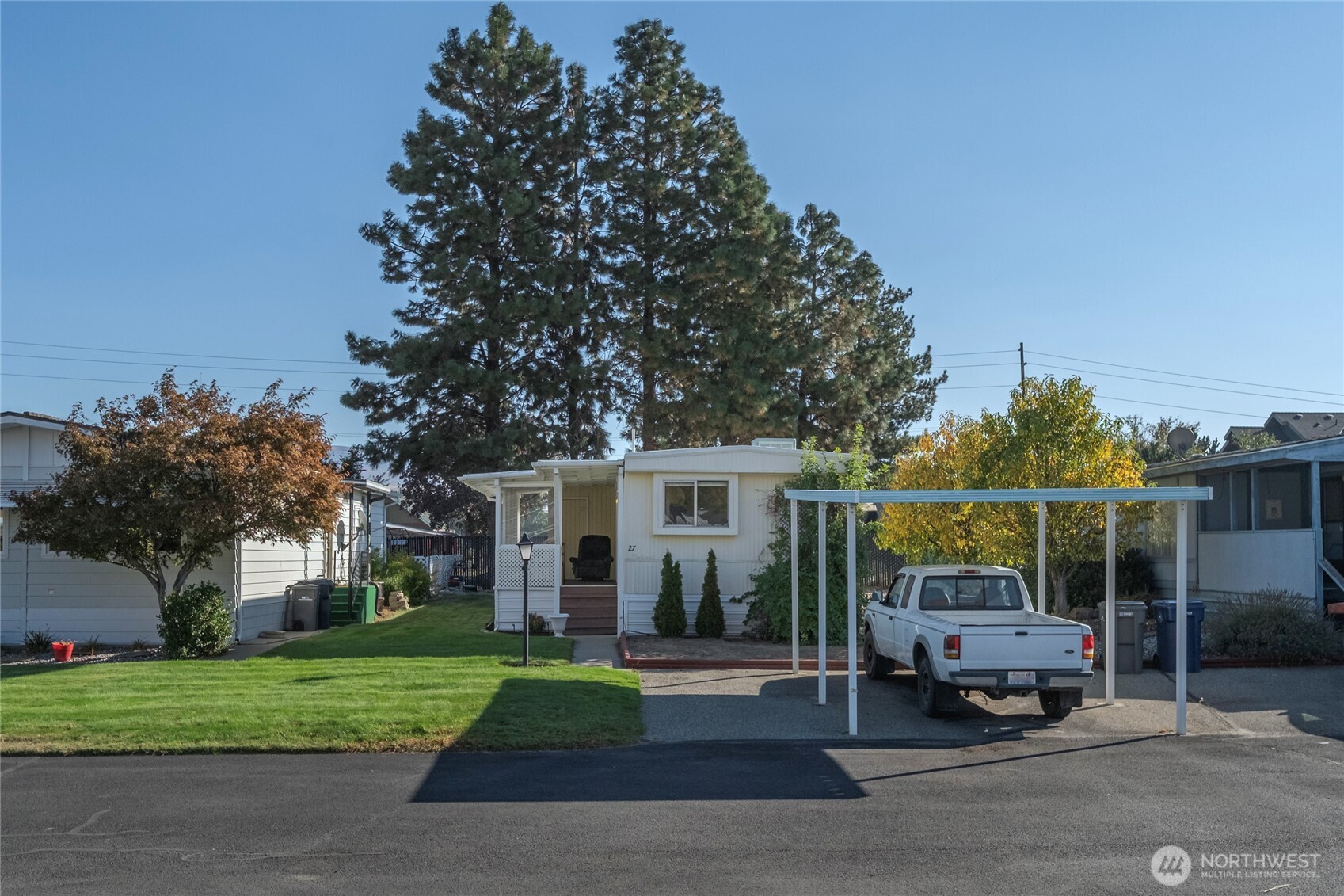 1608 N Western Unit: 27