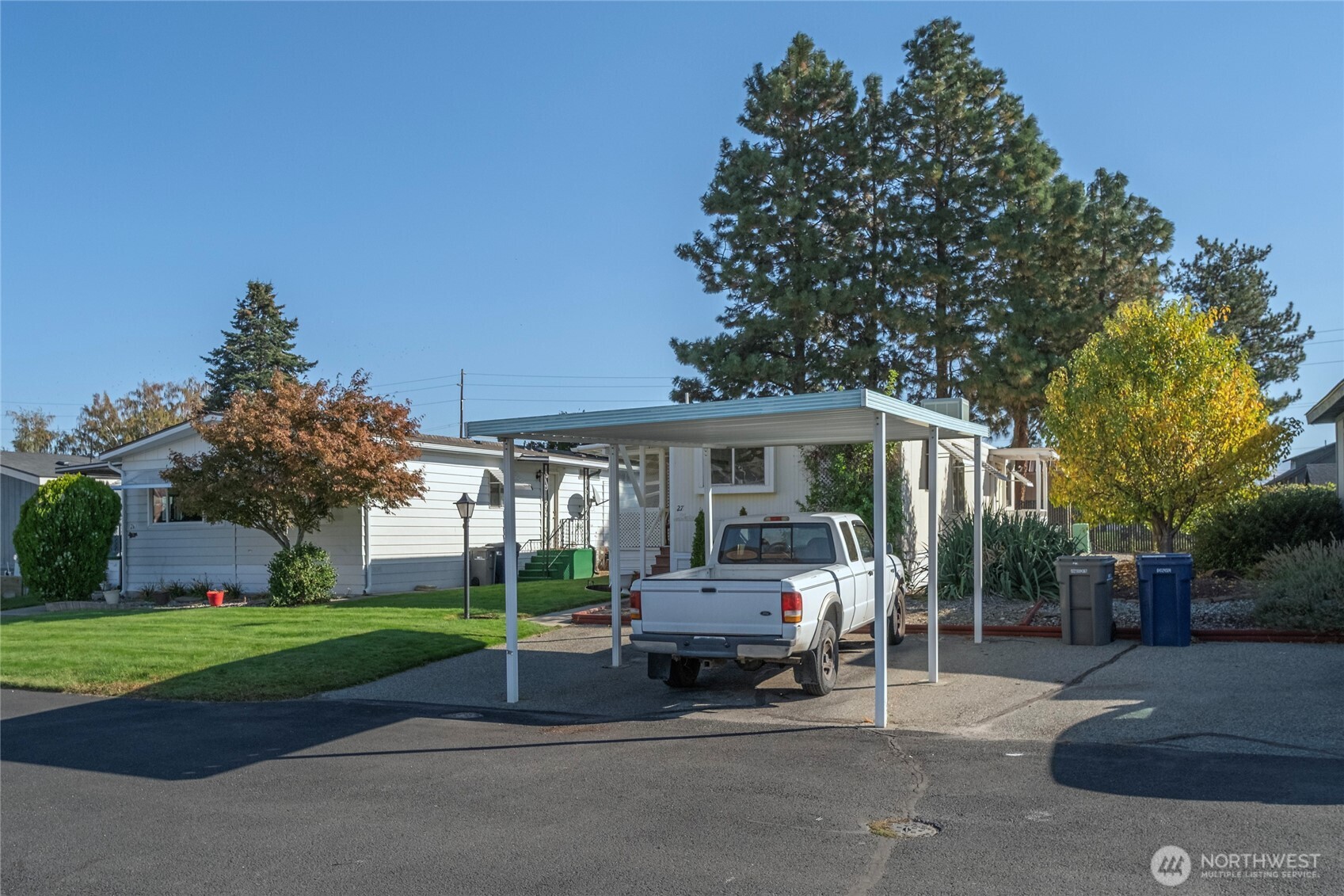 1608 N Western Unit: 27